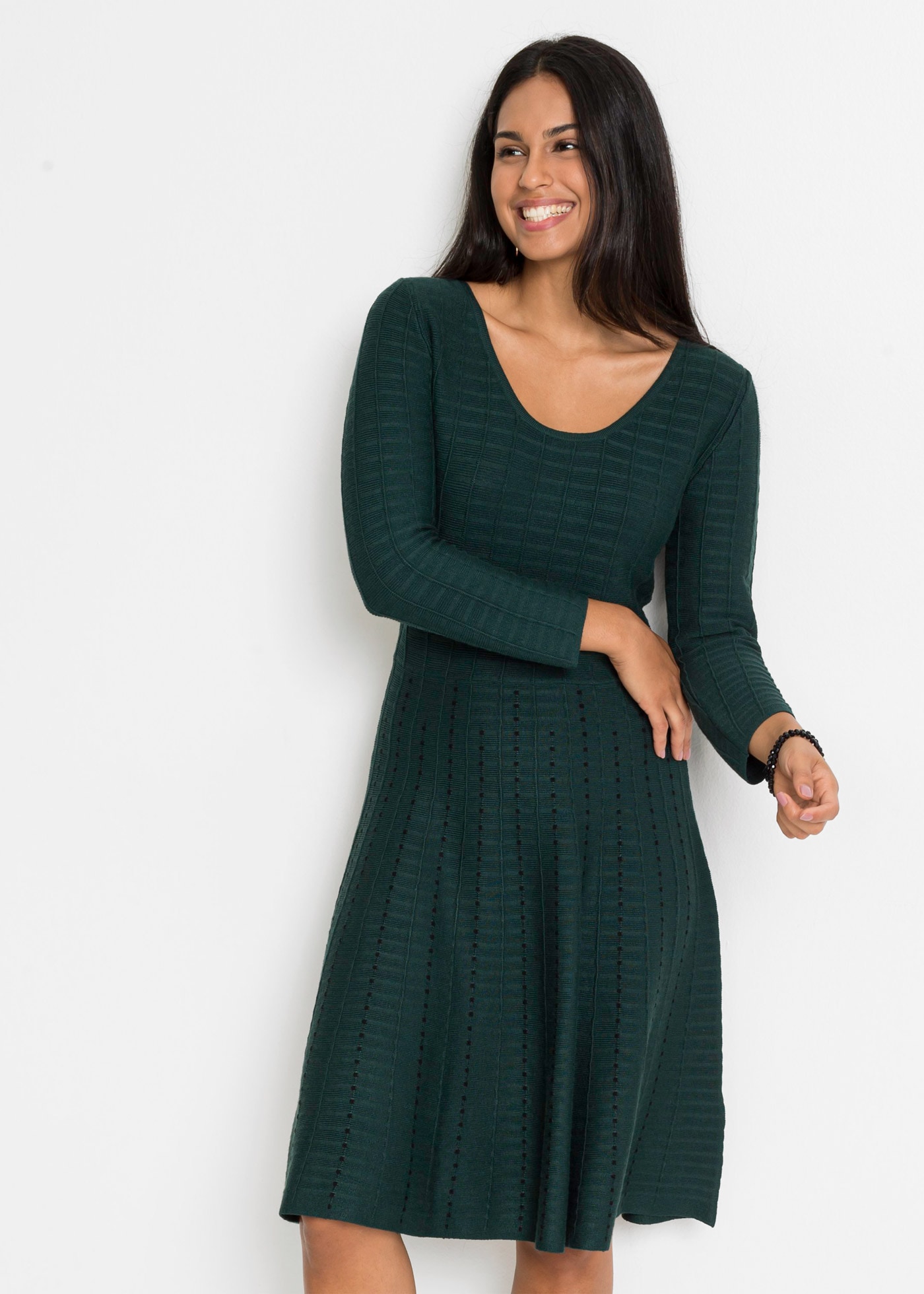 bonprix "Strickkleid aus fließendem Viskose-Mix" für besondere Anlässe, aus Viskose-Mix, ausgestellte Passform