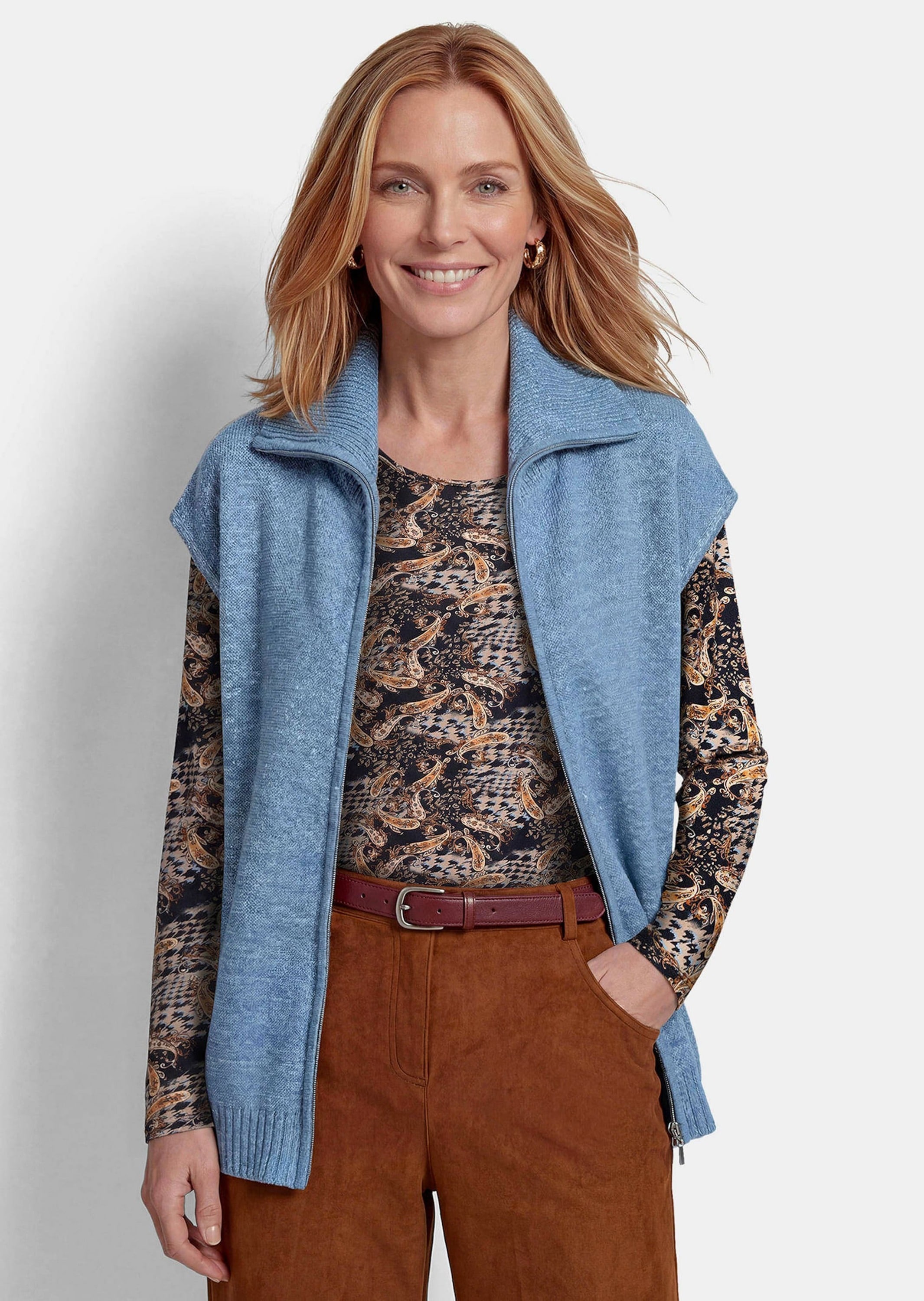GOLDNER Strickjacke »Kurzgröße Weste mit Reißverschluss, Umlegekragen« Pailletten mit verstrickt