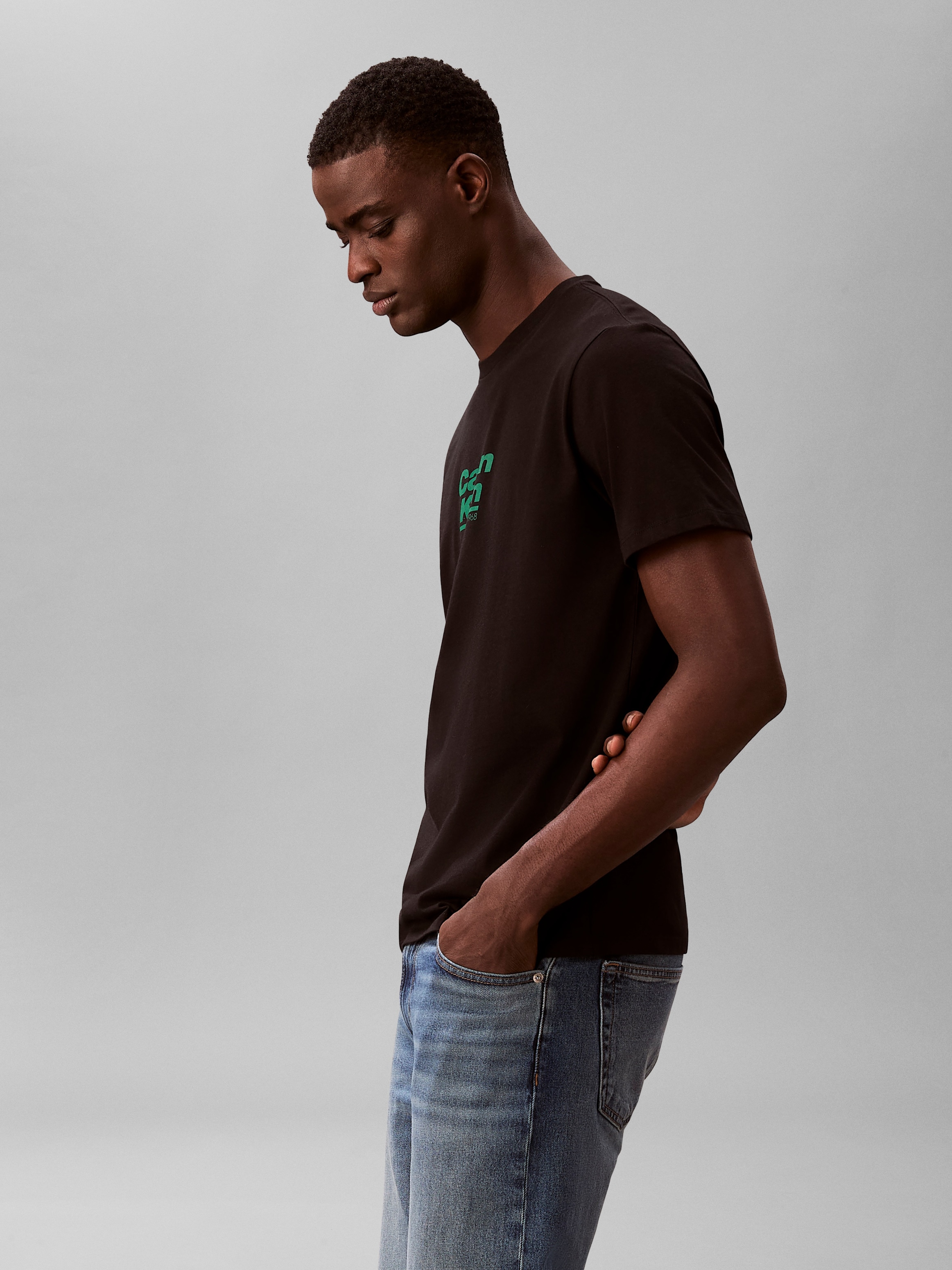 Calvin Klein T-Shirt Rundhalsausschnitt, Regular Fit, Logoschriftzug