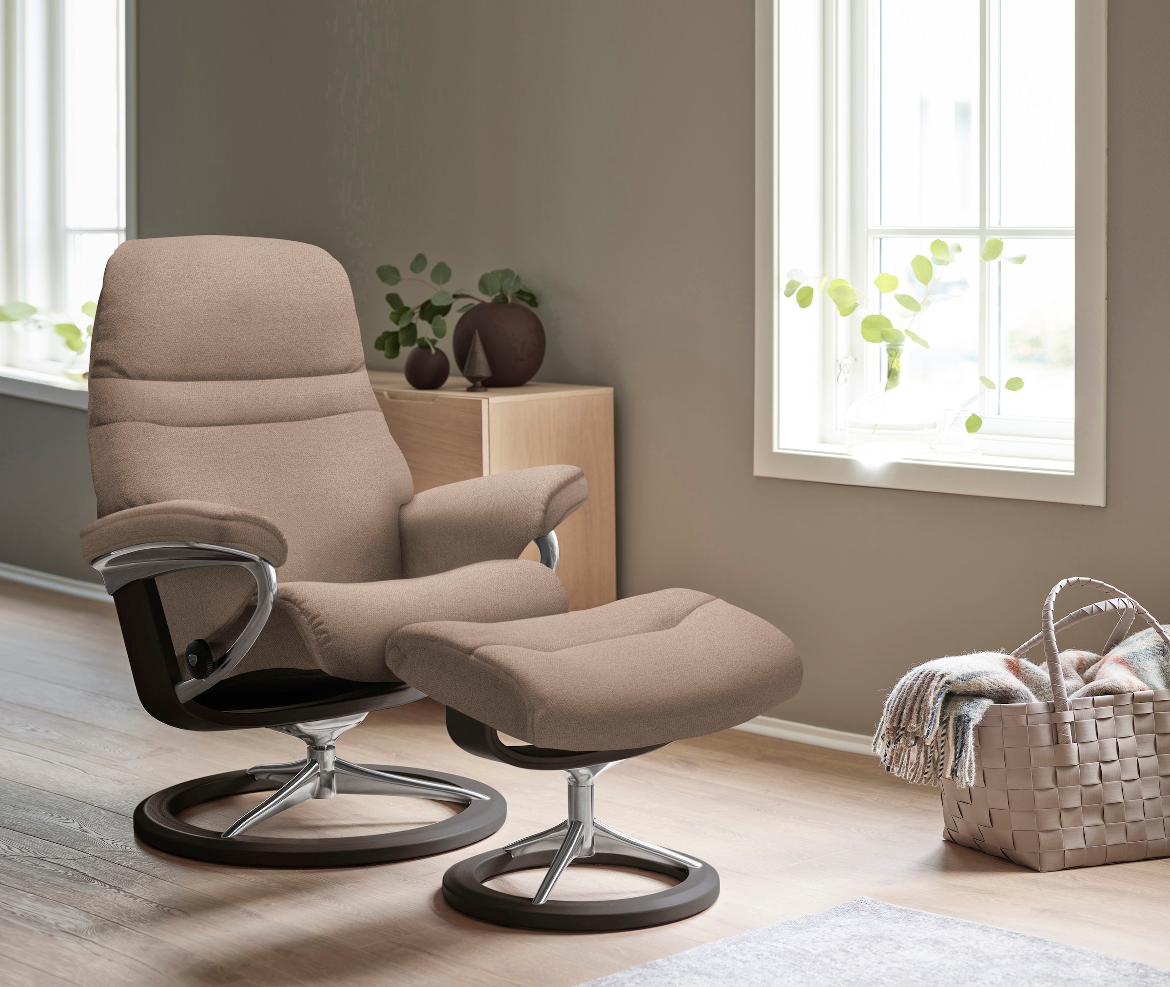 Stressless® Relaxsessel »Sunrise«, (Set, Relaxsessel mit Hocker), mit Signature Base, Größe S, Gestell Wenge