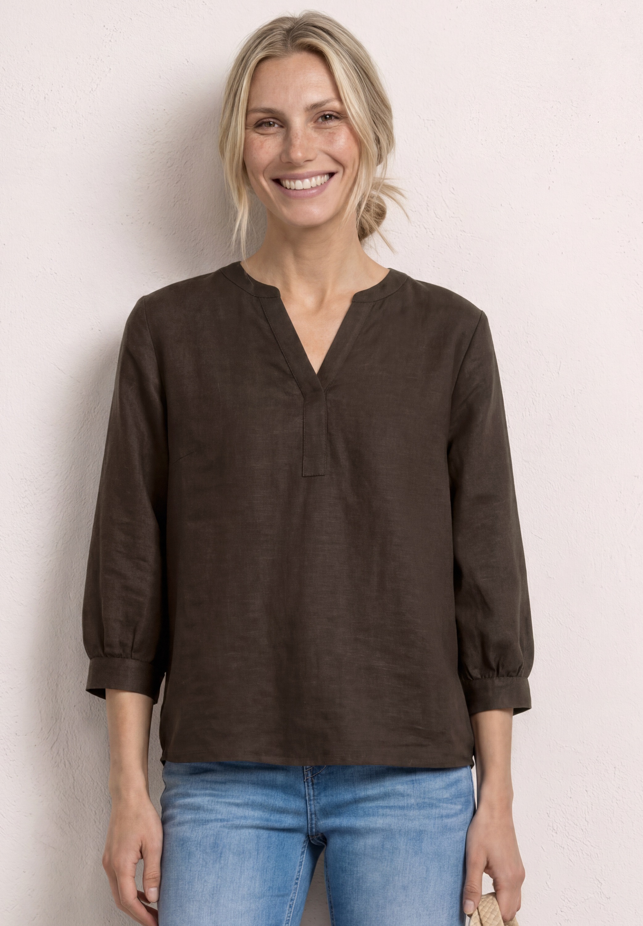STREET ONE Shirtbluse mit geschlitztem Rundhalsausschnitt
