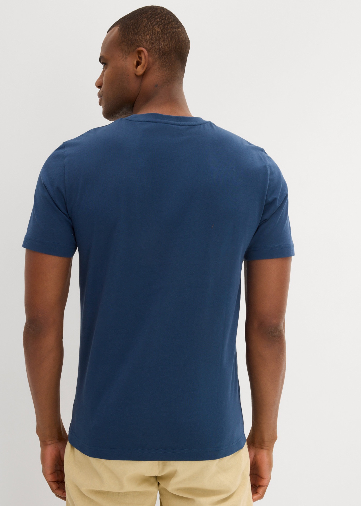 bonprix T-Shirt Packung, 2er,  aus Baumwolle, reguläre Passform, mit kleiner Bruststickerei