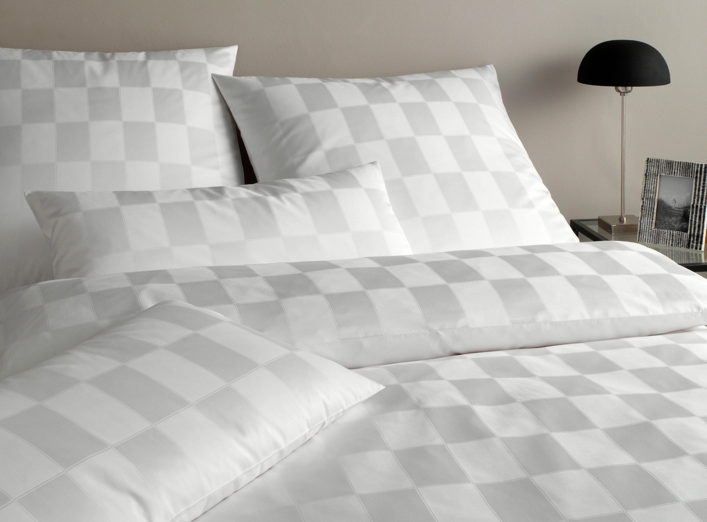 Elegante Bettwäsche "Courage" 2 Stk. im modernen Karodesign günstig online kaufen