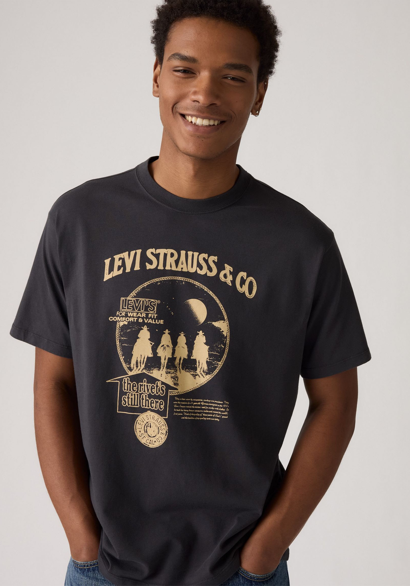 Levi's® T-Shirt »VINTAGE FIT GRAPHIC TEE«, mit Logo Print