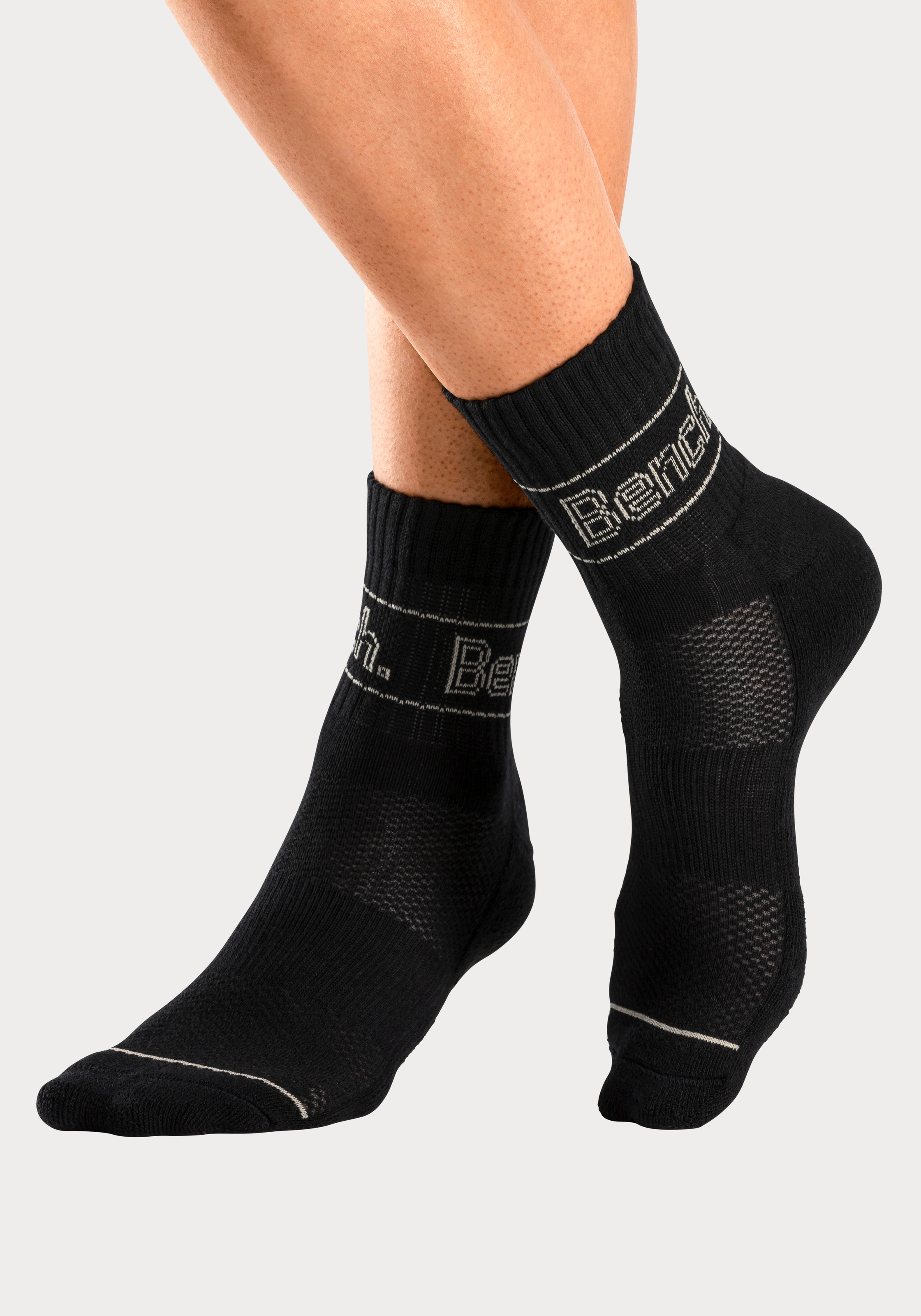 Bench. Tennissocken, (5 Paar), mit atmungsaktiver Pikee Lüftungsstruktur