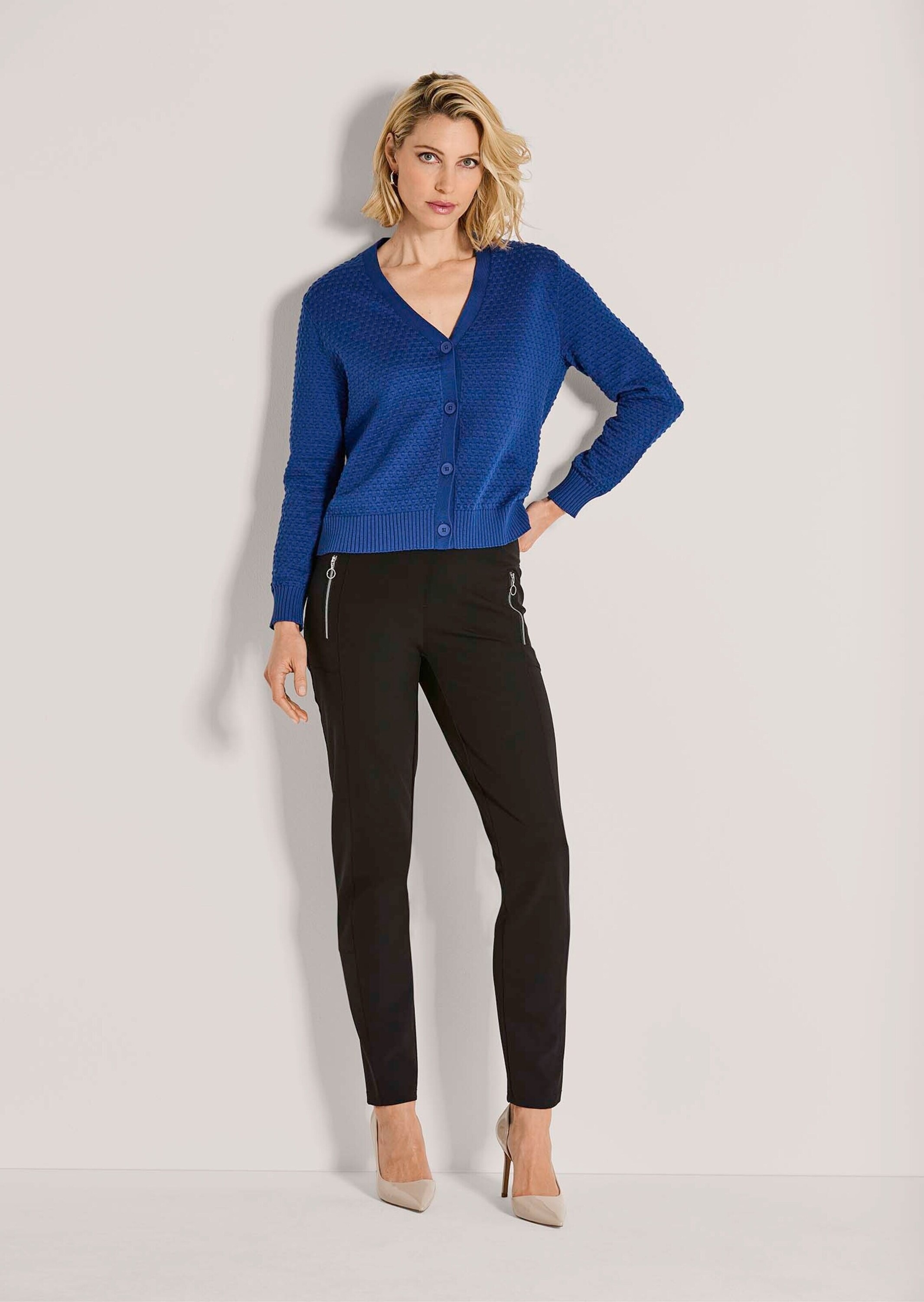 MADELEINE Strickjacke "Strickjacke Eleganter Cardigan mit V-Ausschnitt" Str günstig online kaufen