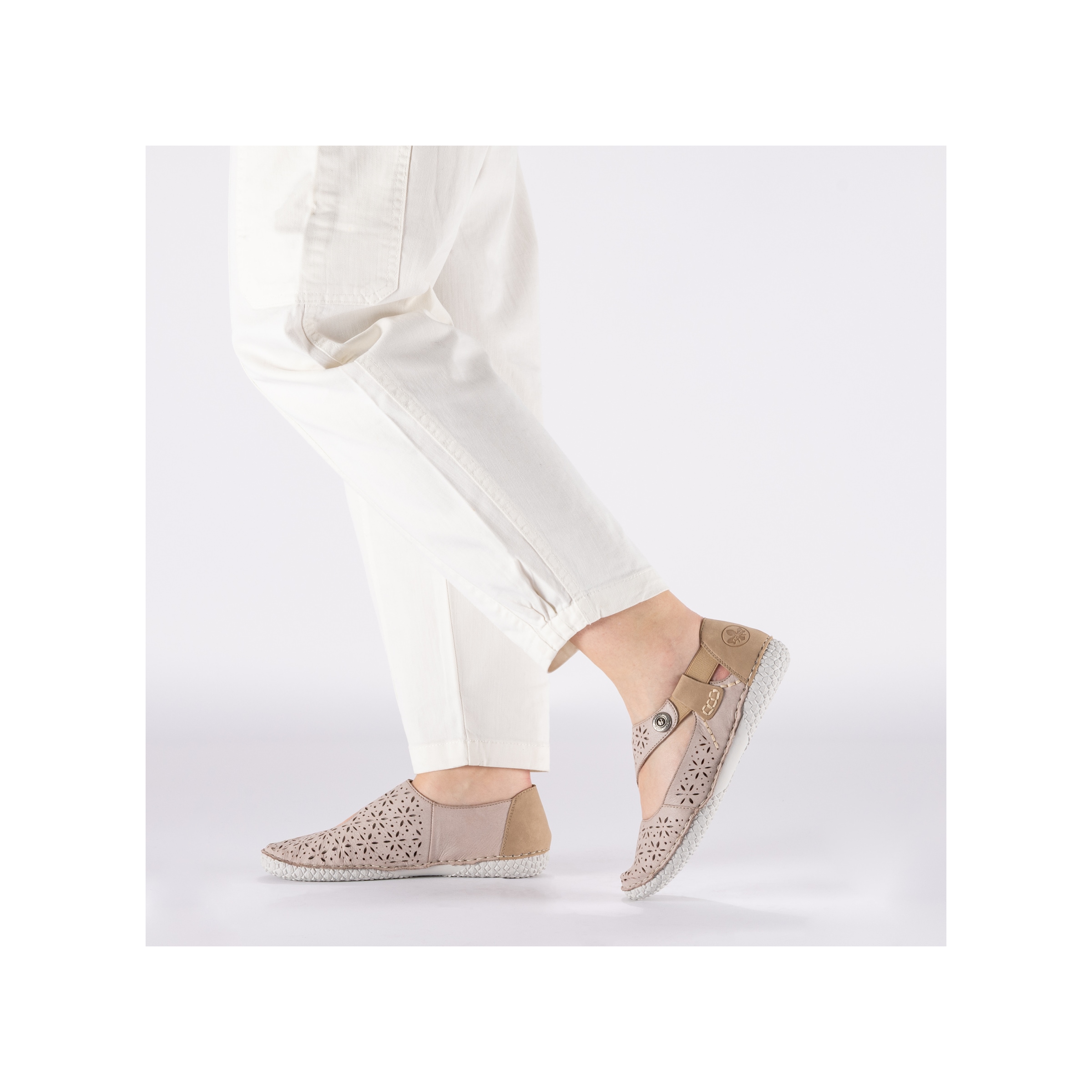 Rieker Riemchenballerina  Schlupfschuh, Slipper mit modischer Perforation