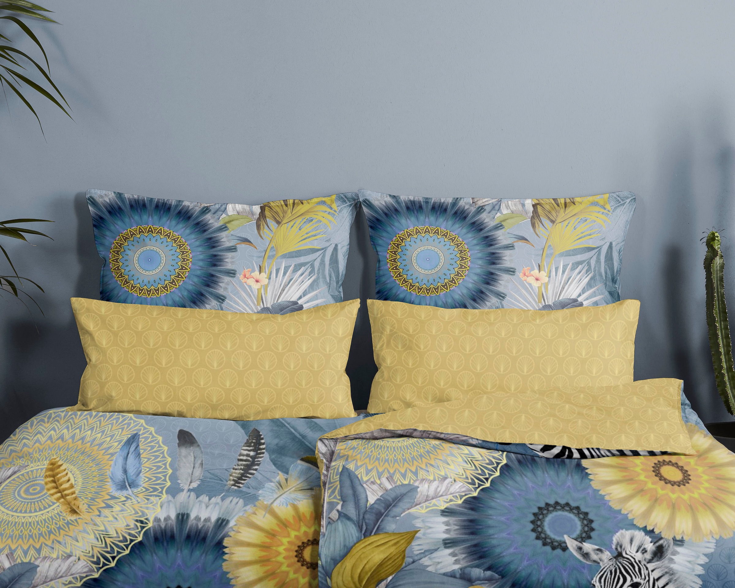 hip Wendebettwäsche »Laska«, Mako-Satin, 135x200, Reißverschluss, Wendeoptik, Mandala, Zebra, Blau