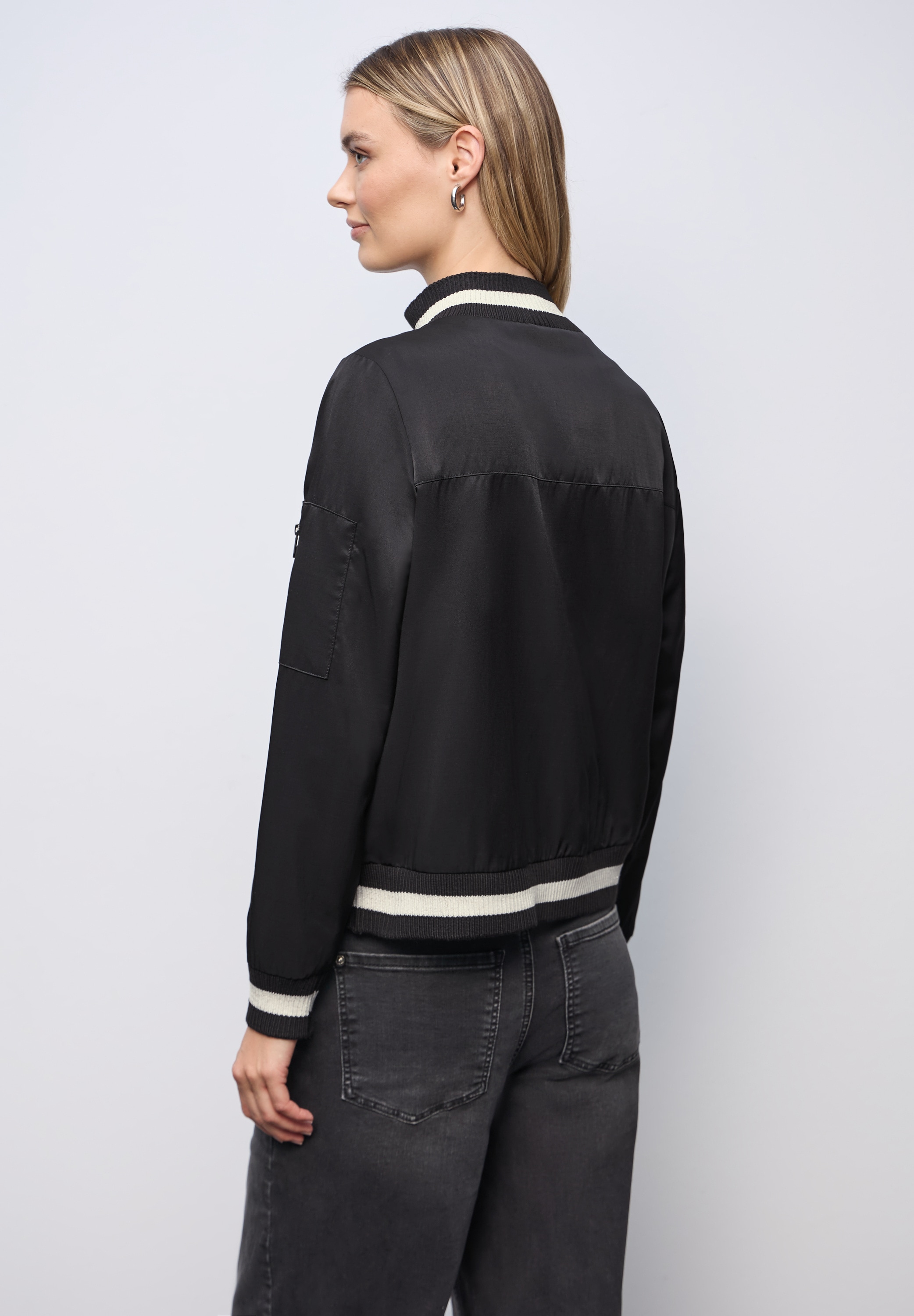 STREET ONE Blouson ohne Kapuze aus satinierter Viskose