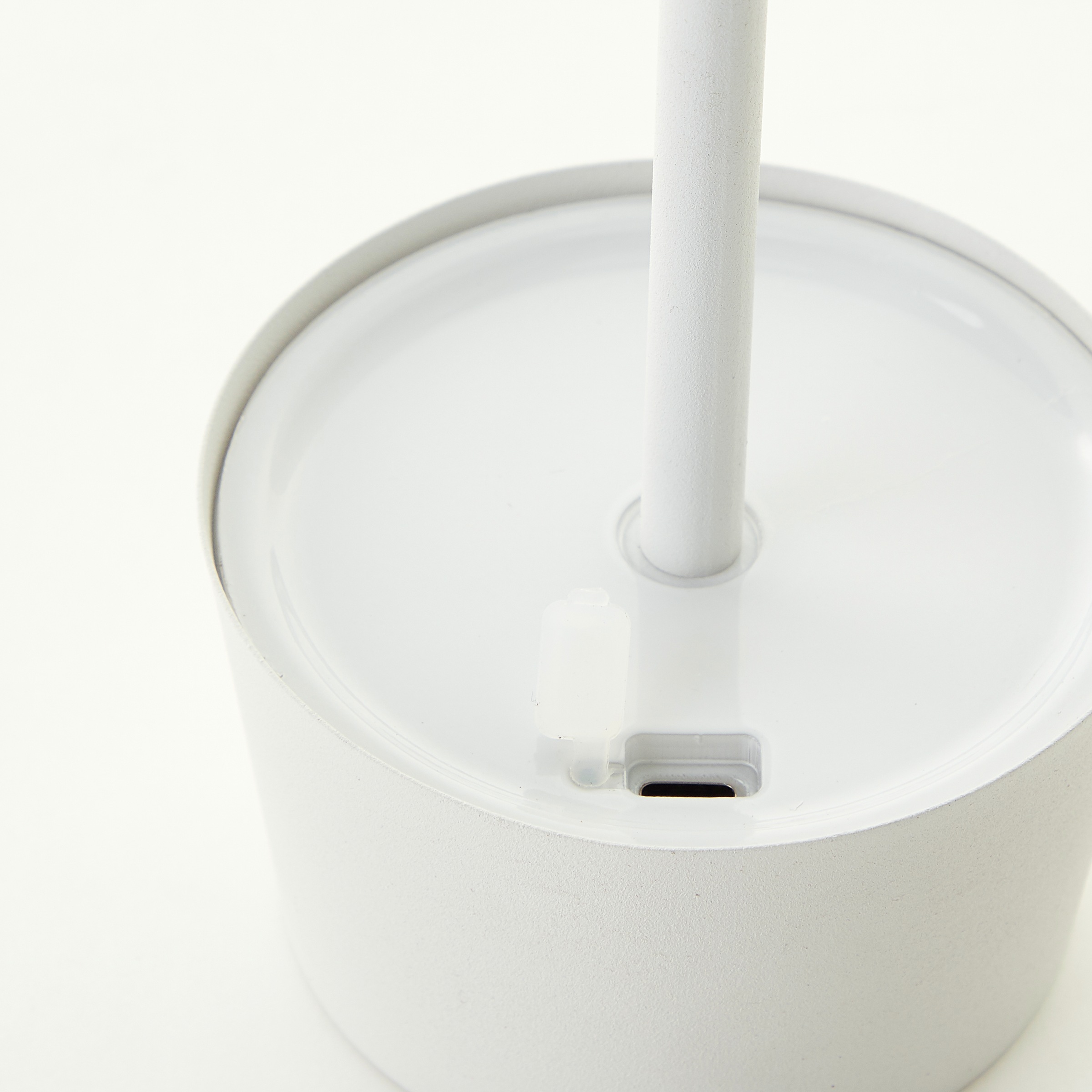 Brilliant LED Außen-Tischleuchte »Jona« LED-Modul 1 Stk. Warmweiß Kabellos, USB, H 25 cm, 170 lm, höhenverstellbar, 3000 K