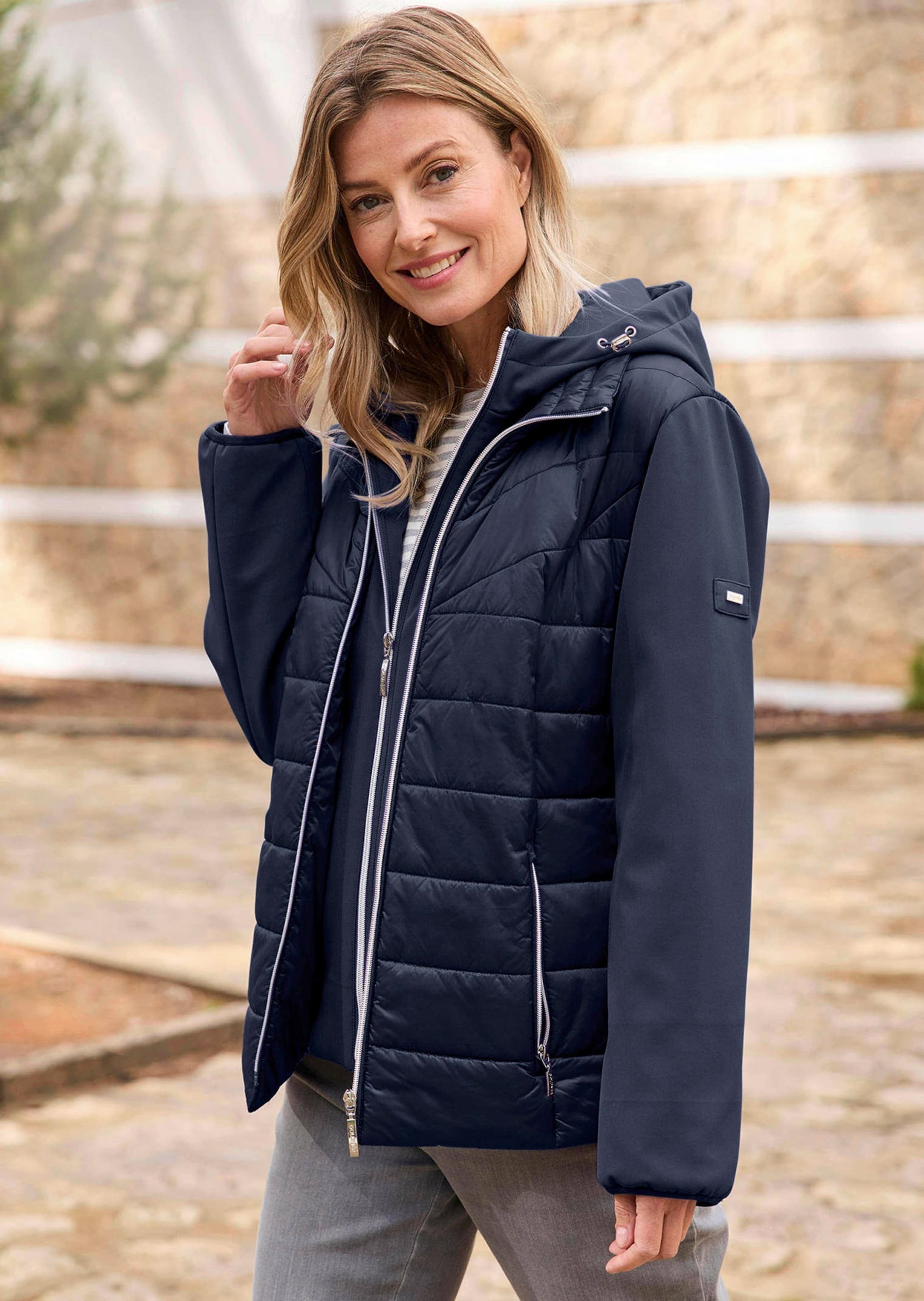 GOLDNER Kurzjacke "Kurzgröße Steppjacke mit Ärmeln aus Softshell" Mit herau günstig online kaufen