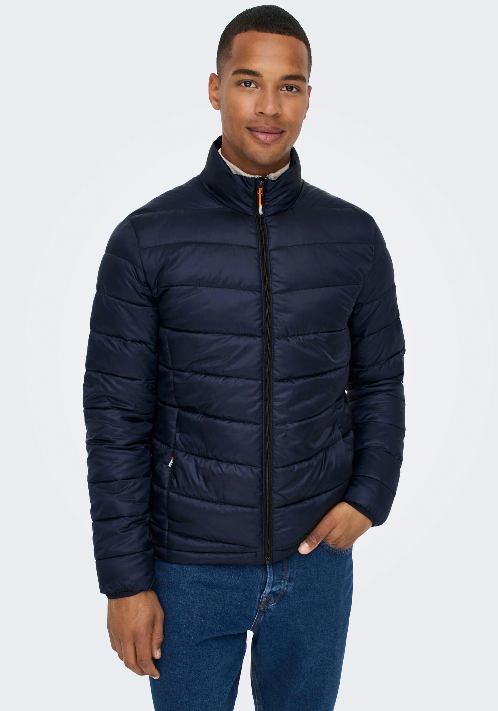 Produktbild von ONLY Steppjacke ONLLINA PUFFER COAT CC OTW, Pflegeleichtes Material, Davon 33% Recyceltes Polyester