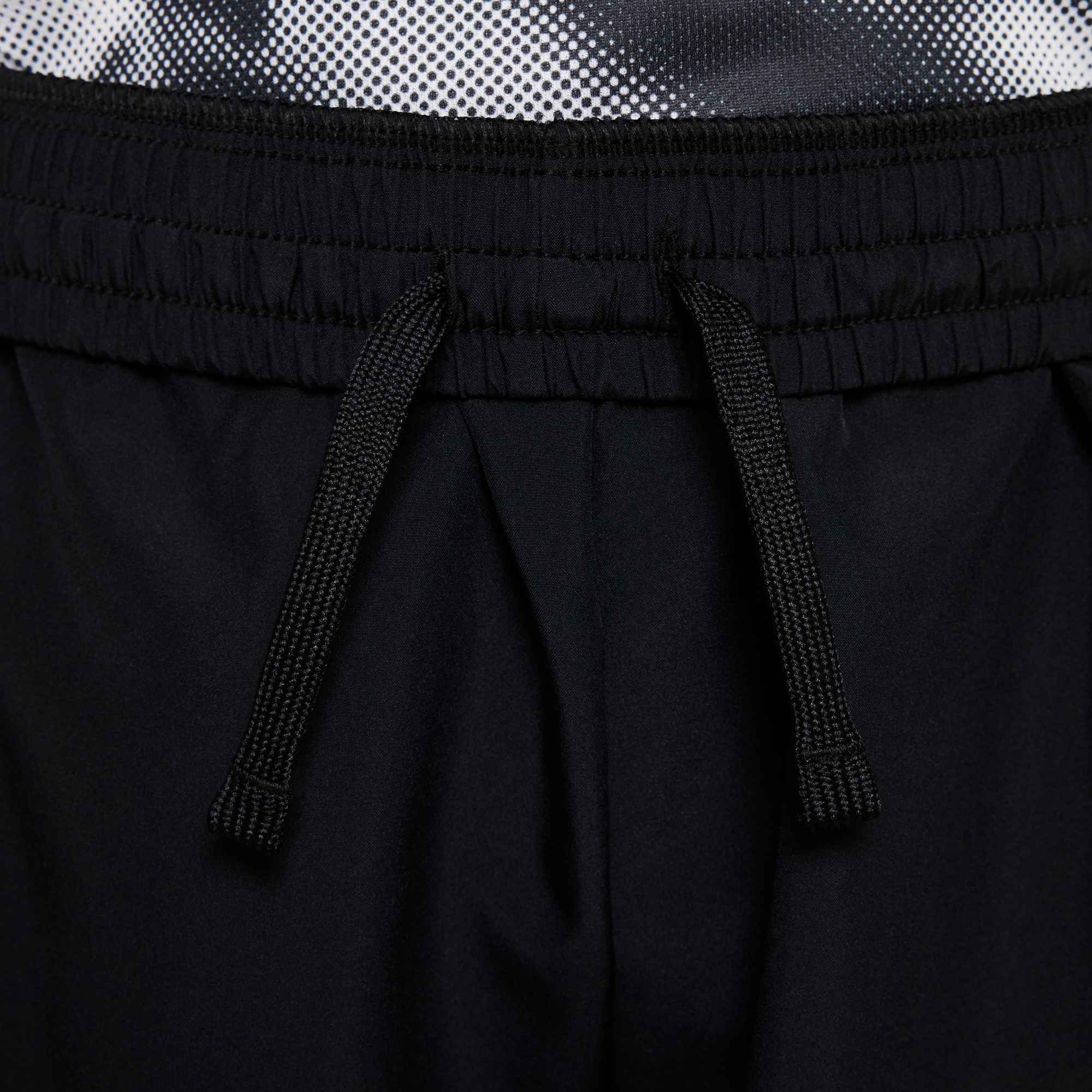 Nike Shorts »B NK DF MULTI WVN SHORT«  schnell trocknendes Material, atmungsaktiv, mit Eingrifftaschen
