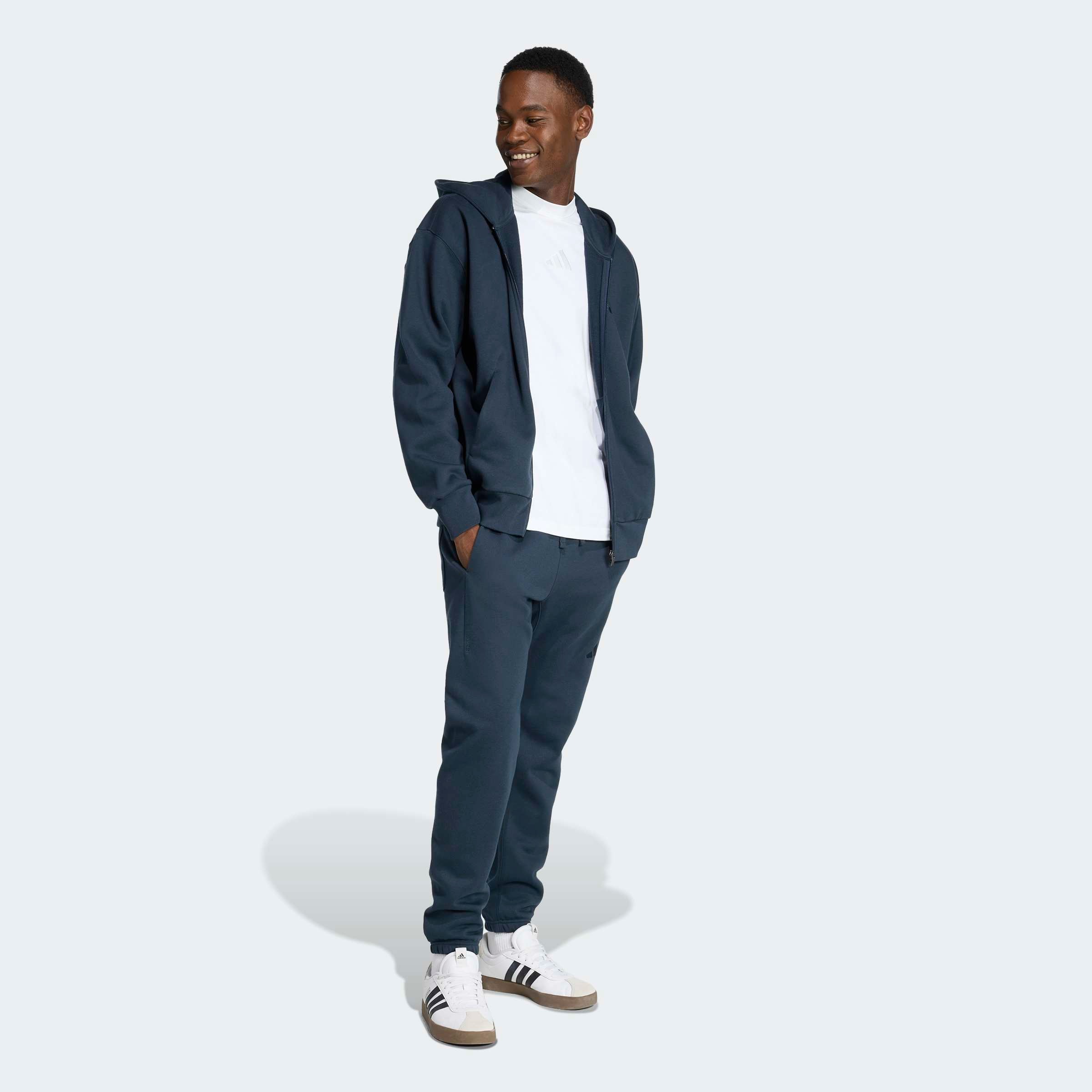 adidas Sportswear T-Shirt »M A SZN T« sportlicher Stil, Kurzarm, ohne Verschluss, aus Baumwolle