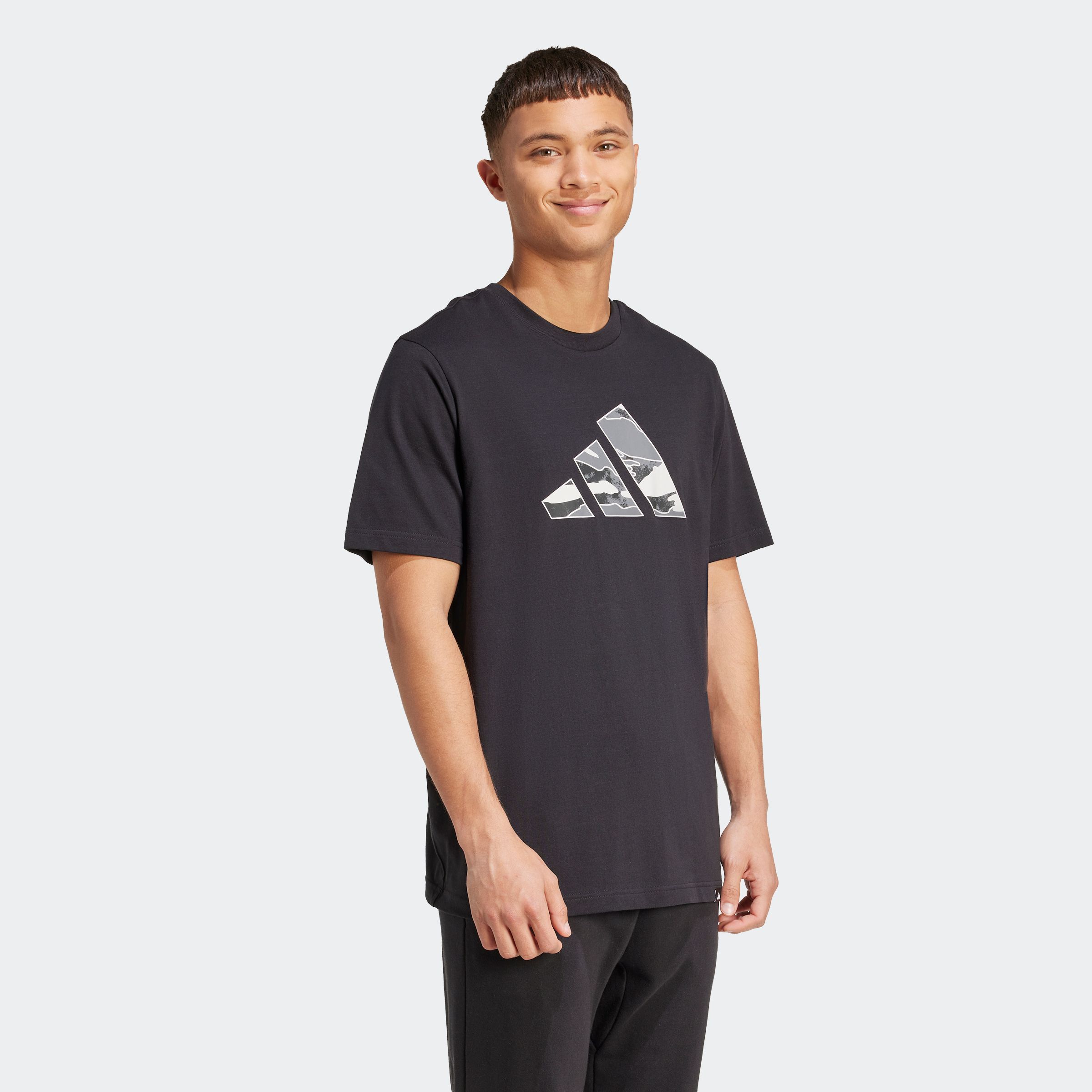adidas Sportswear T-Shirt "CAMO LOGO GRAFIK" Print T-Shirt, aus Baumwoll-Jersey