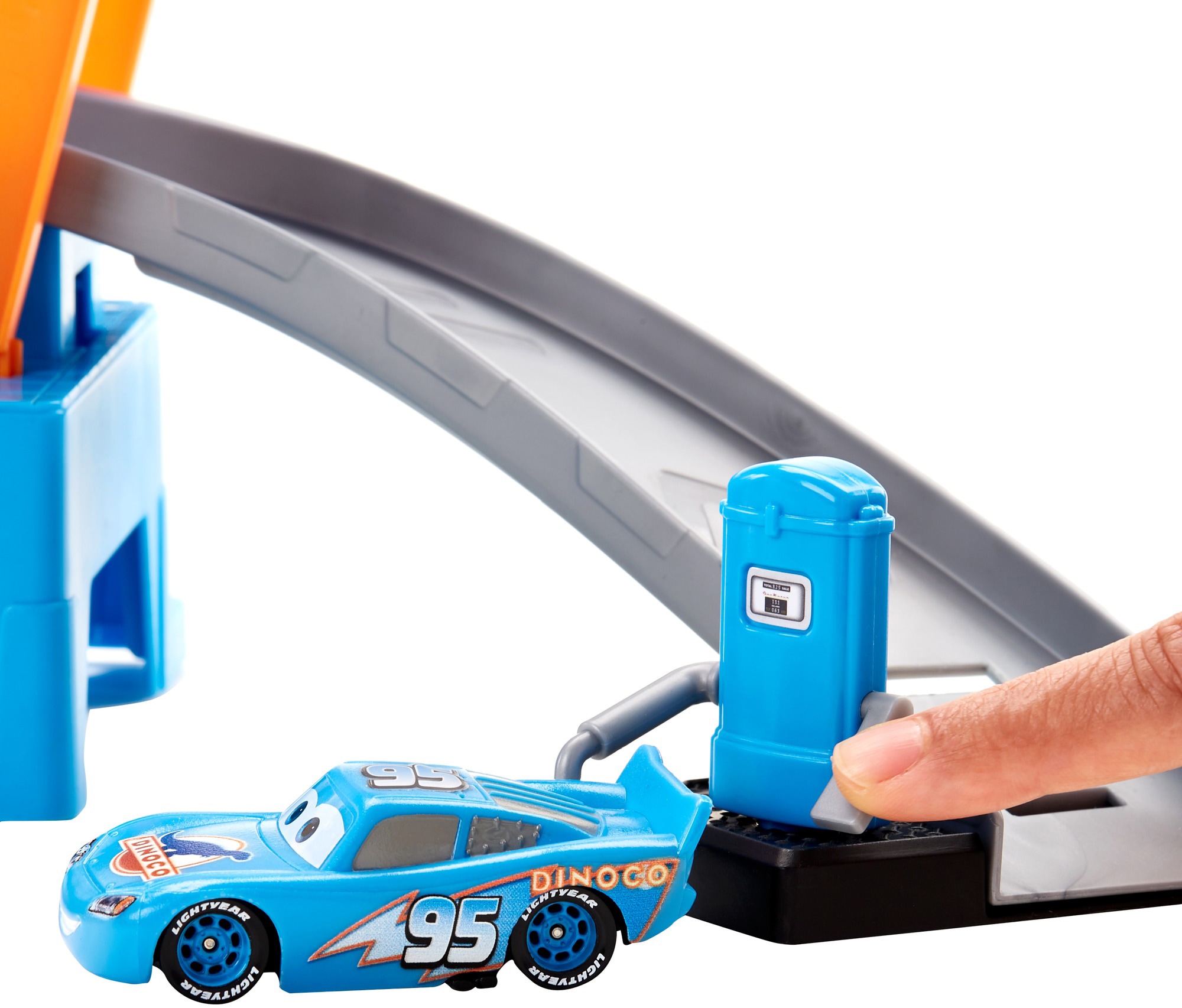 Mattel® Spiel-Gebäude »Disney Pixar Cars, Farbwechsel Dinoco Autowaschanlage«, inkl. Fahrzeug mit Farbwechseleffekt