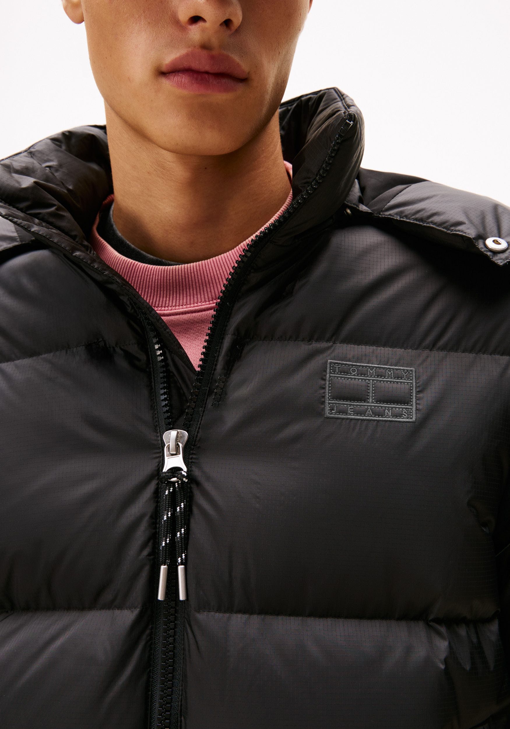 Tommy Jeans Steppjacke »ALASKA DOWN PUFFER« mit Kapuze Übergangsjacke Regular fit mit abnehmbarer Kapuze
