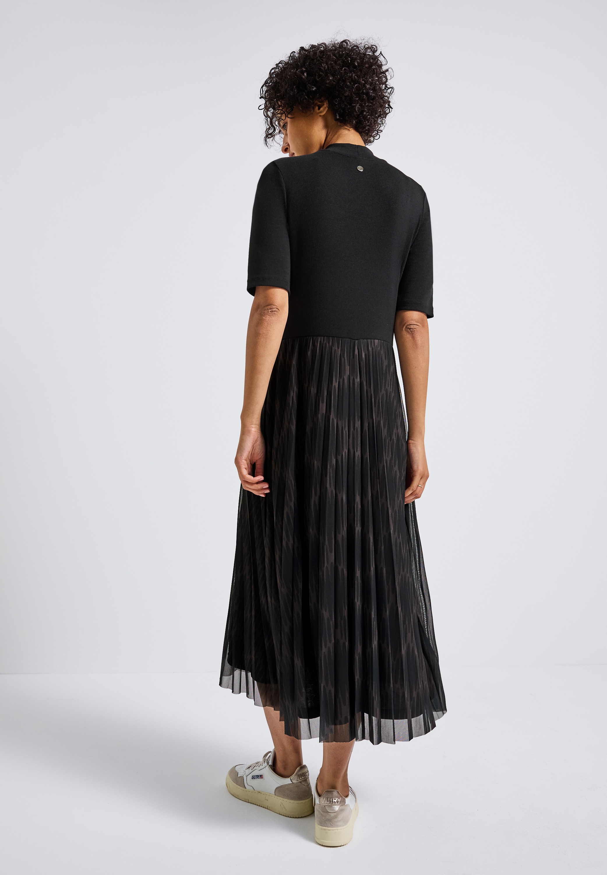 STREET ONE Midikleid, mit plissiertem Rockteil