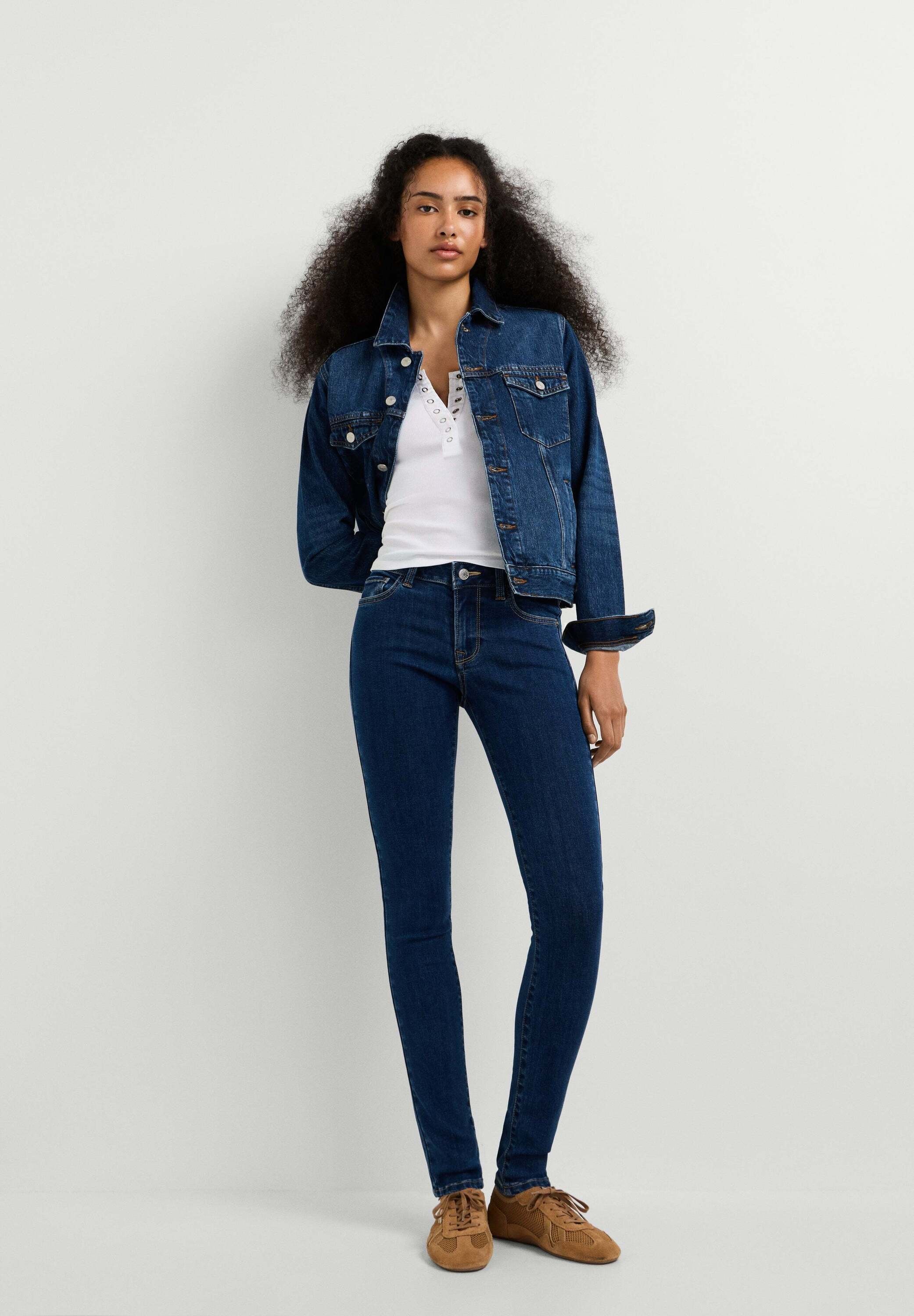 Pepe Jeans Slim-fit-Jeans "slim fit jeans SKINNY JEANS LW SOHO"