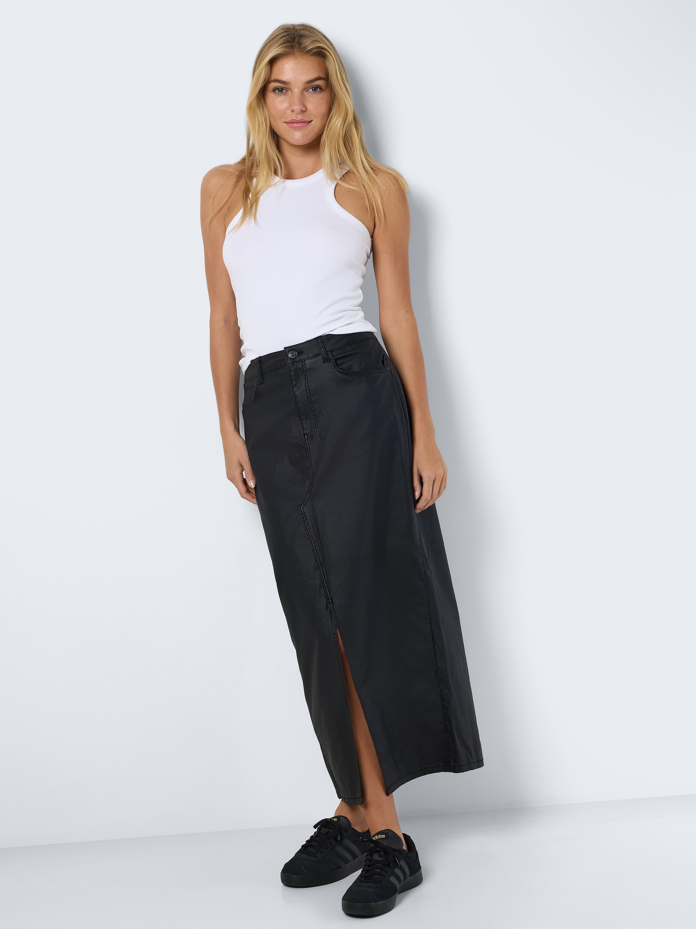 Noisy may Lederimitatrock »NMKATH NW SLIT LONG SKIRT COATED BL NOOS«