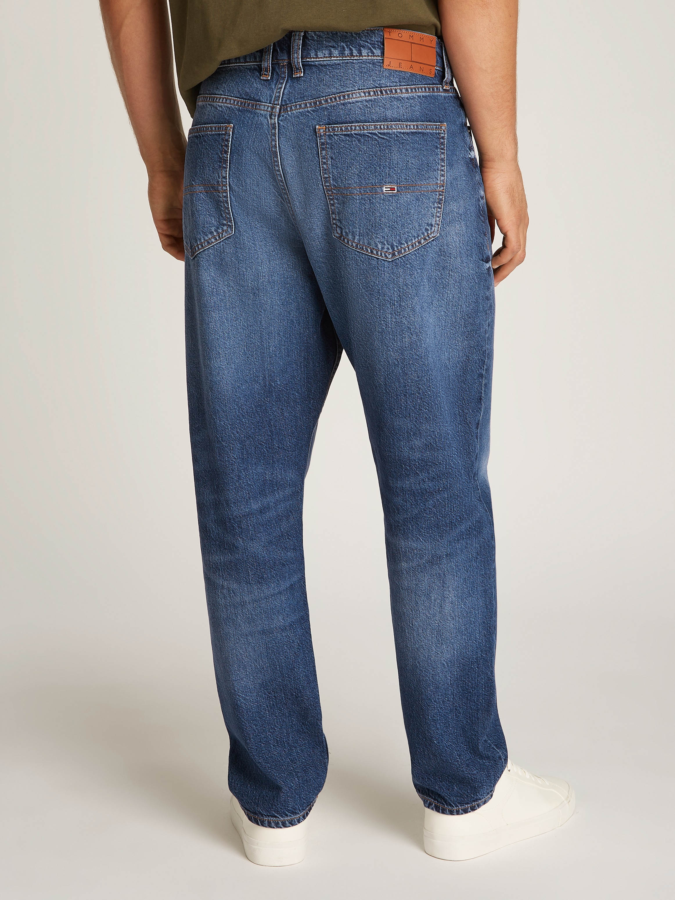 Tommy Jeans Tapered-fit-Jeans "Isaac Relaxed Tapered" günstig online kaufen