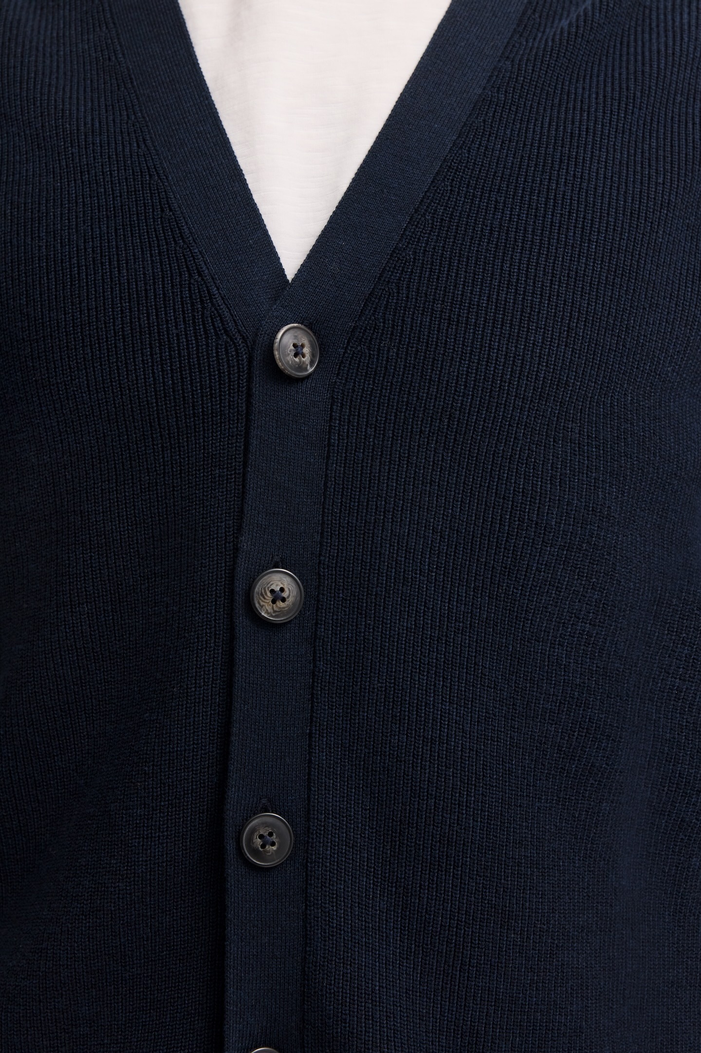 bugatti Cardigan »Regular Fit«, mit V-Ausschnitt und Ripp-Struktur