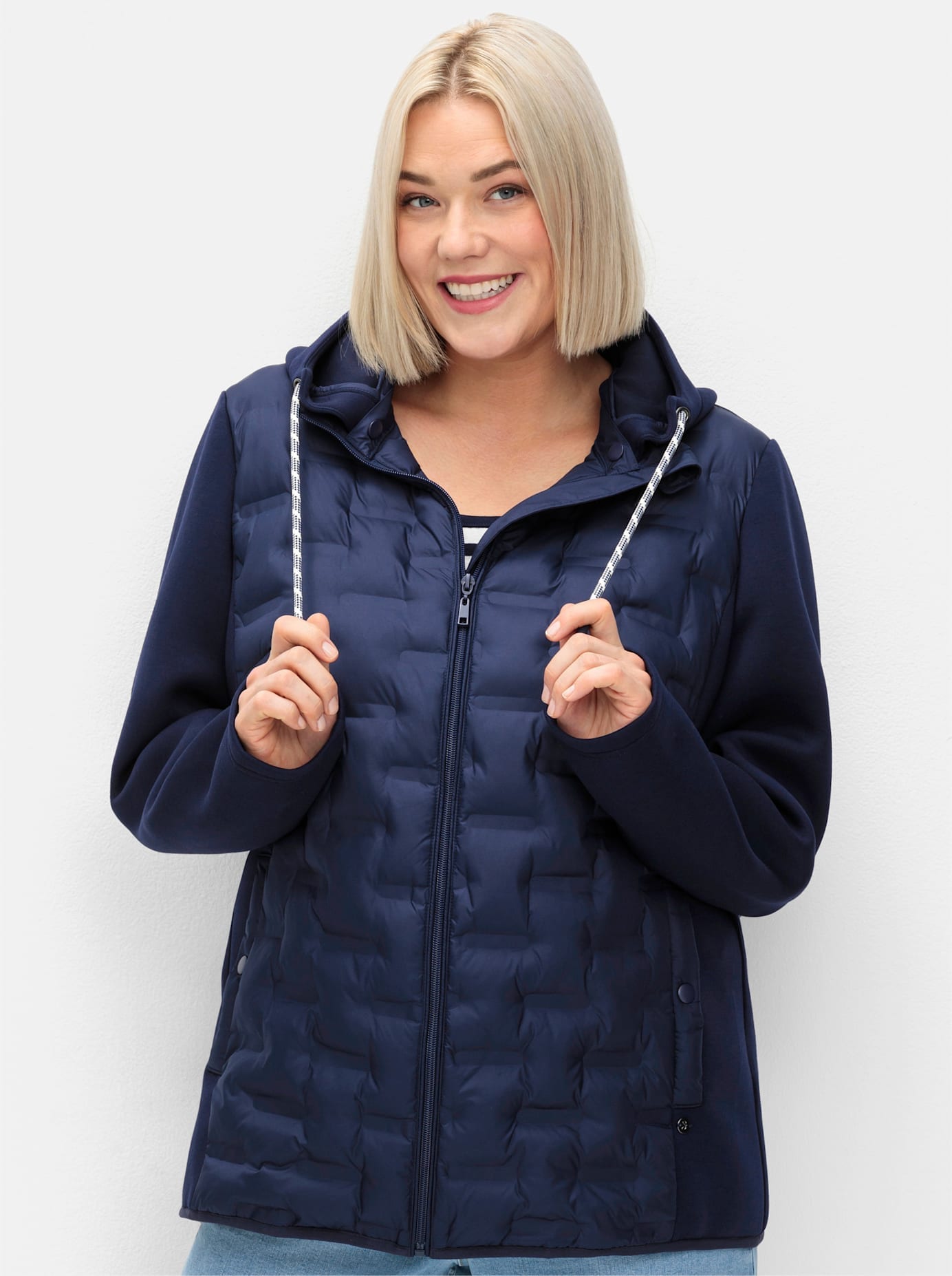 Sheego Steppjacke, mit Kapuze günstig online kaufen