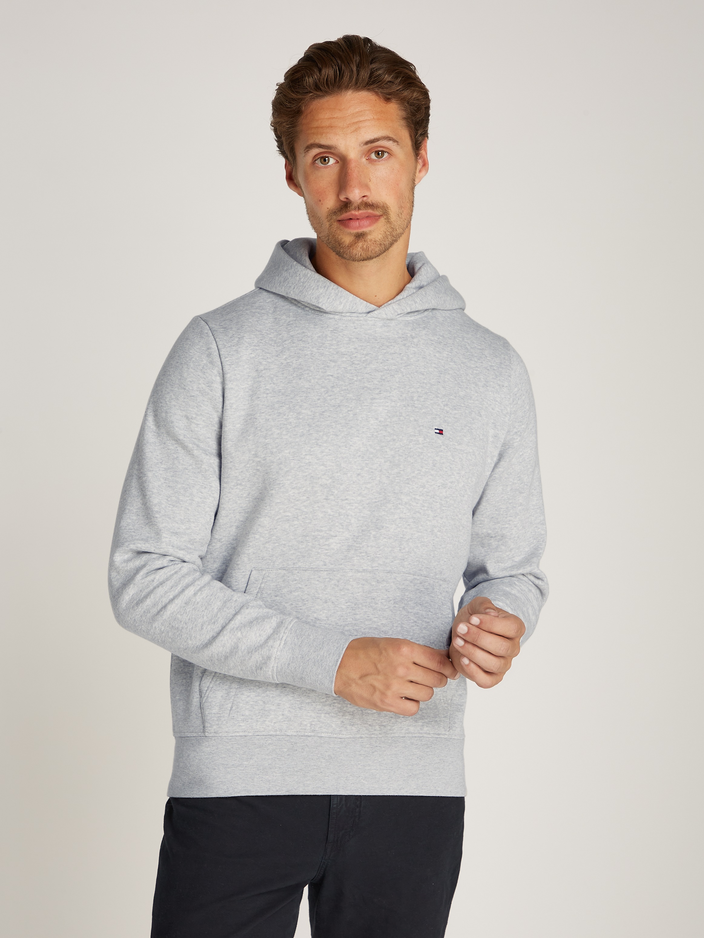 Tommy Hilfiger Hoodie "FLAG LOGO HOODY", mit Kängurutasche vorne