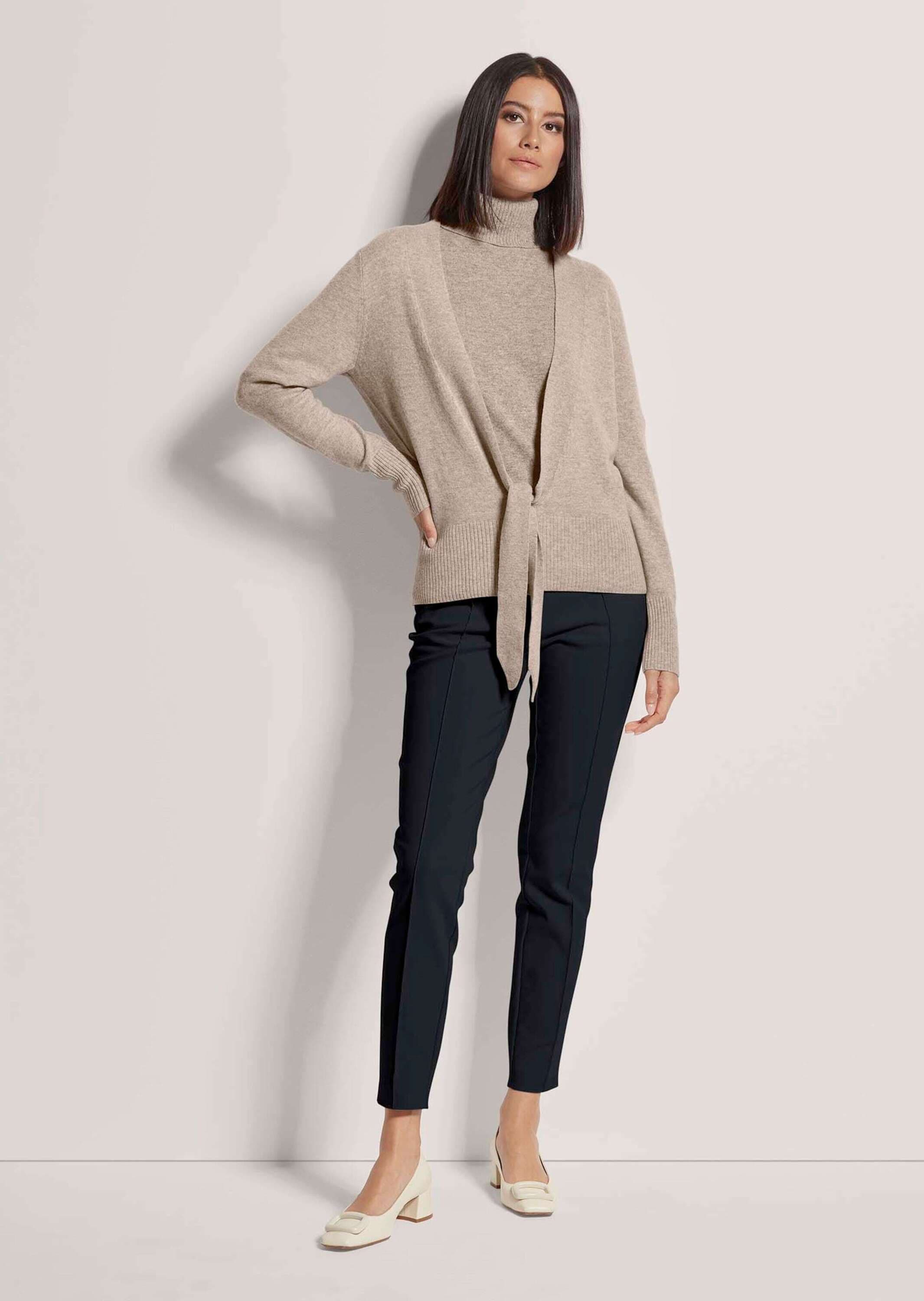 MADELEINE Strickjacke »Strickjacke Kaschmir-Strickjacke mit tiefem V-Ausschnitt und Bindeband«