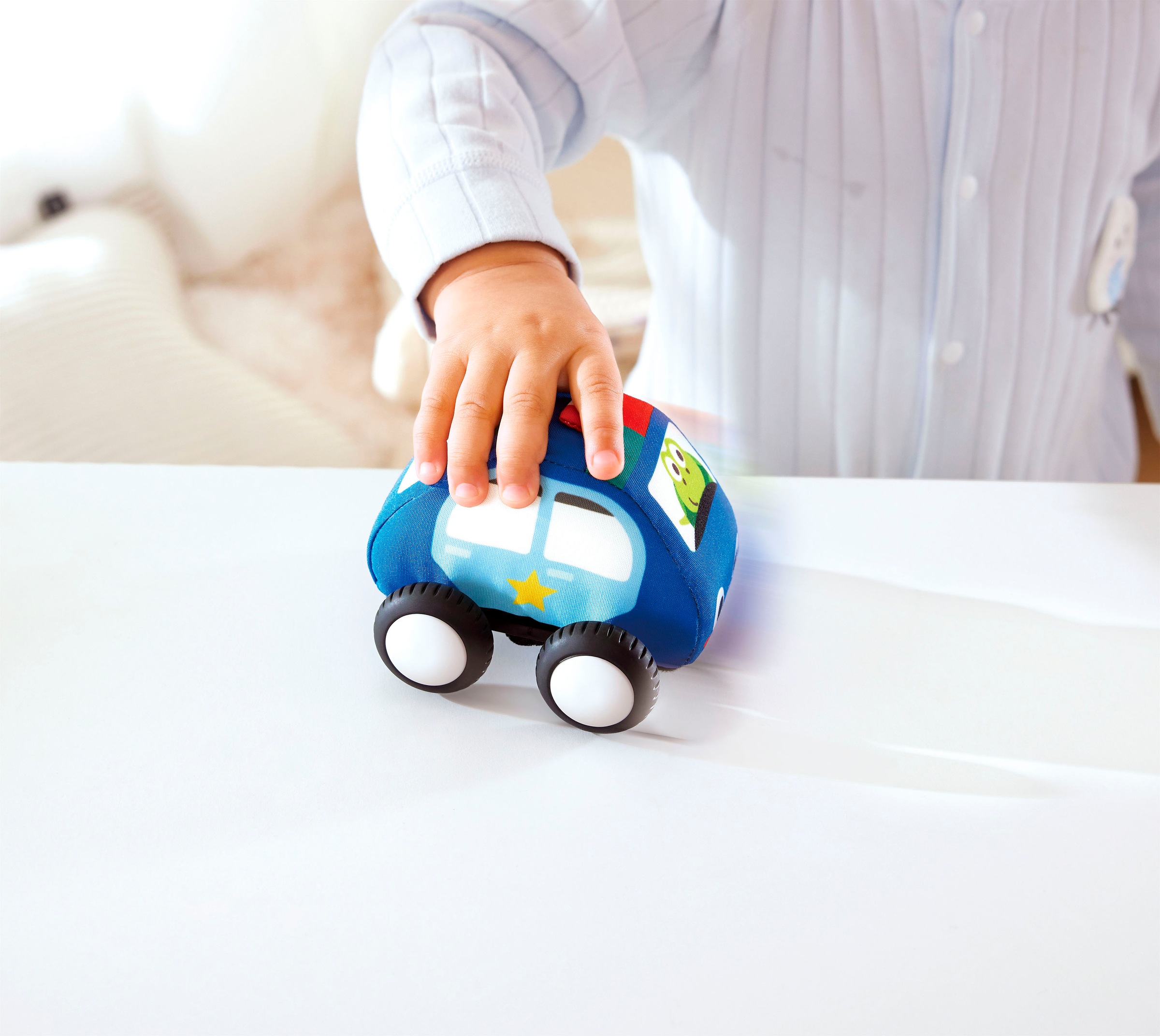 Hape Spielzeug-Auto »Plüschauto-Set mit Rückziehmotor«, (Set)