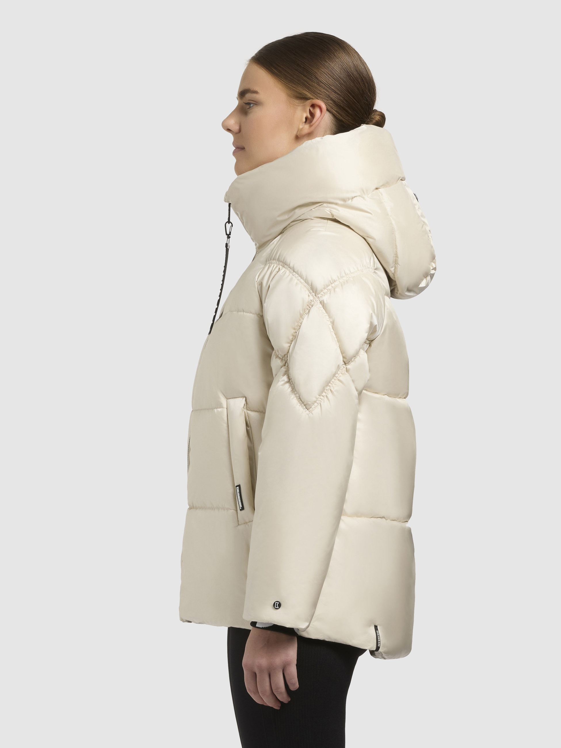 khujo Steppjacke »ISETT«, mit Kapuze