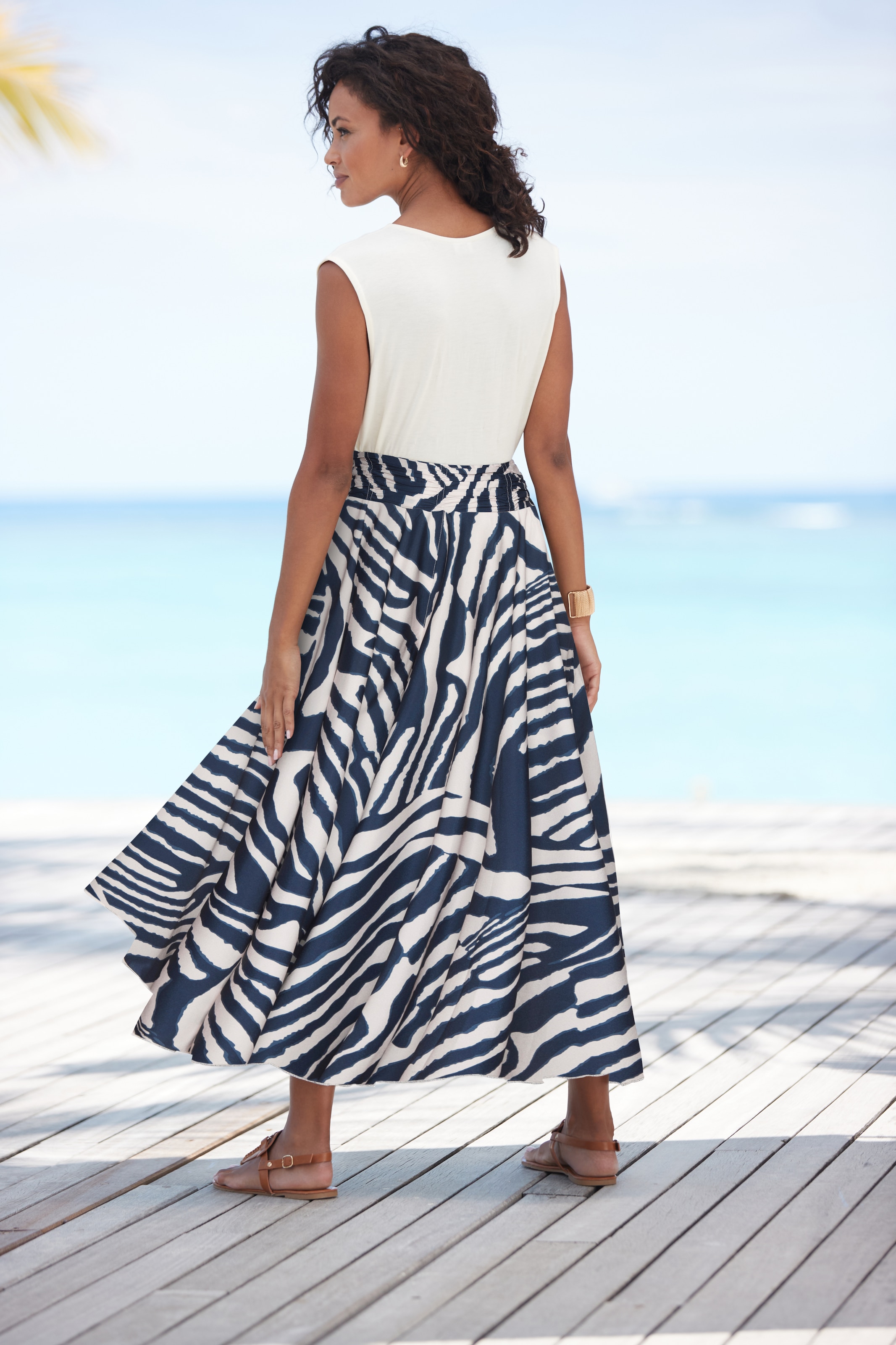 LASCANA Hosenrock mit Alloverdruck, Culotte, extraweites Bein