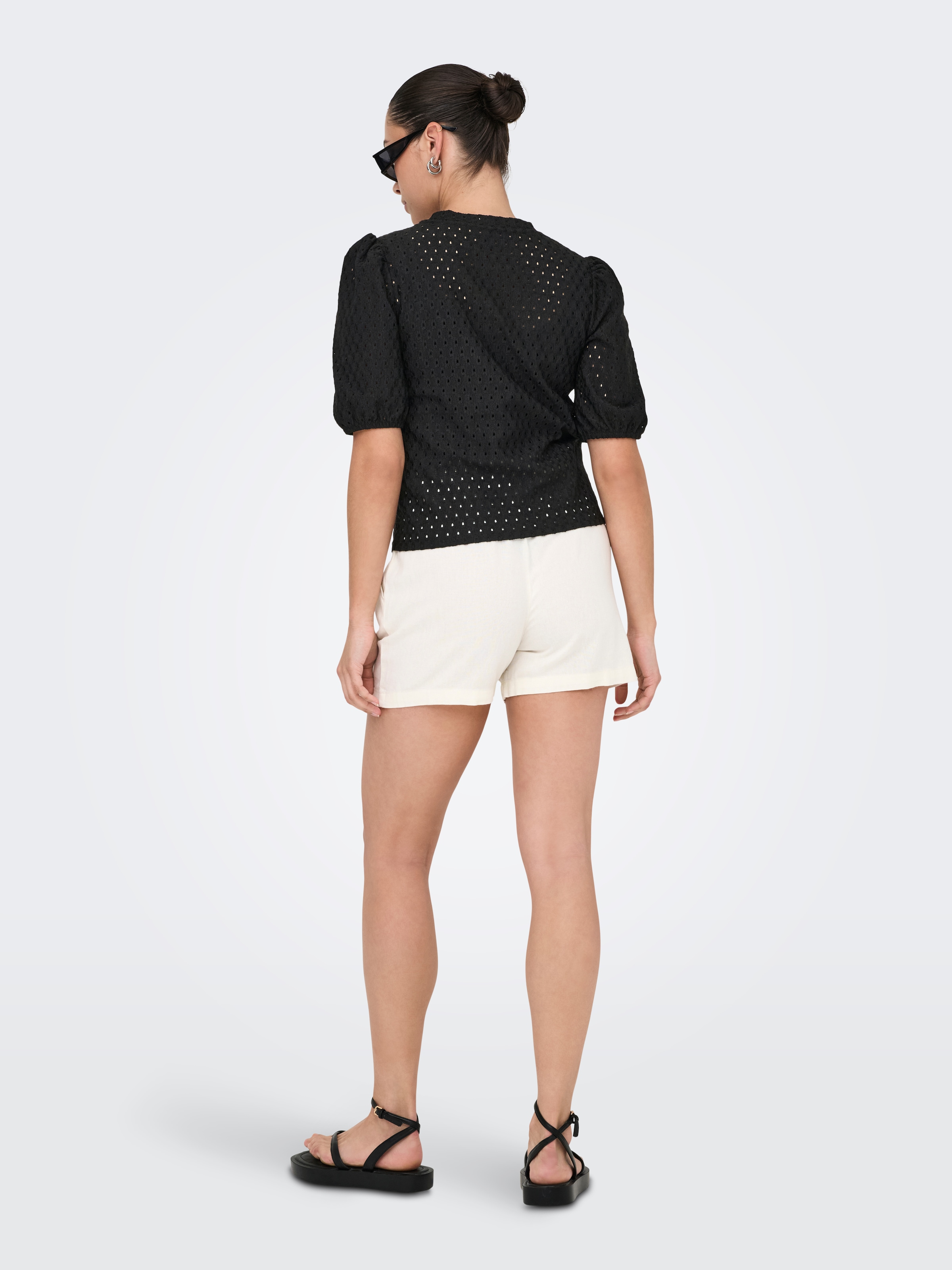 ONLY Kurzarmshirt »ONLELISA S/S O-NECK TOP BOX JRS«