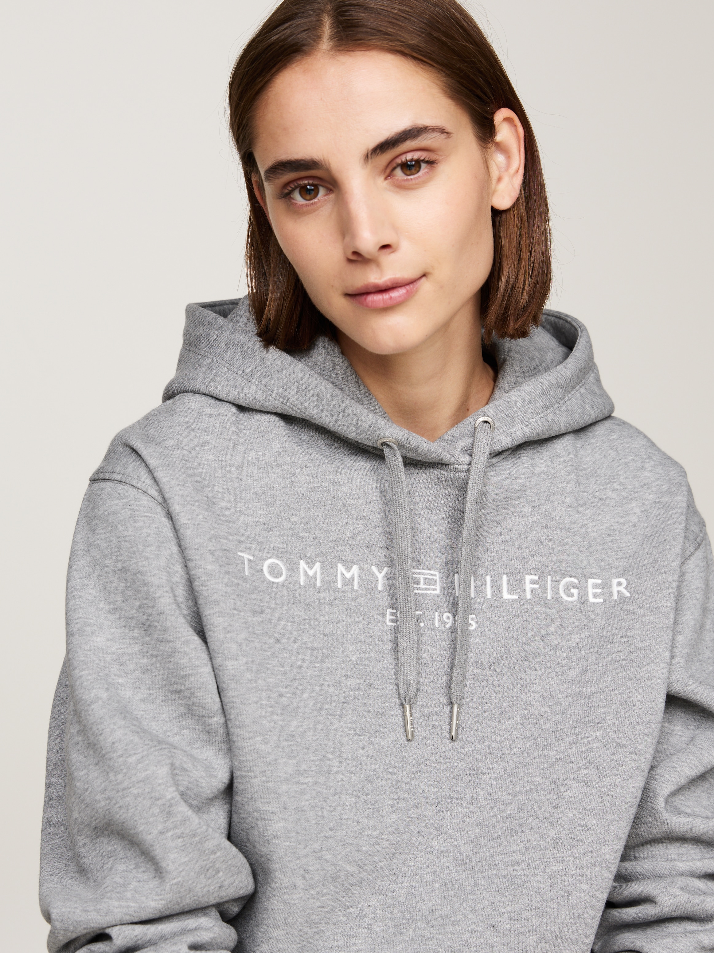 Tommy Hilfiger Kapuzensweatshirt "MDRN REG CORP LOGO HOODIE", mit gestickte günstig online kaufen