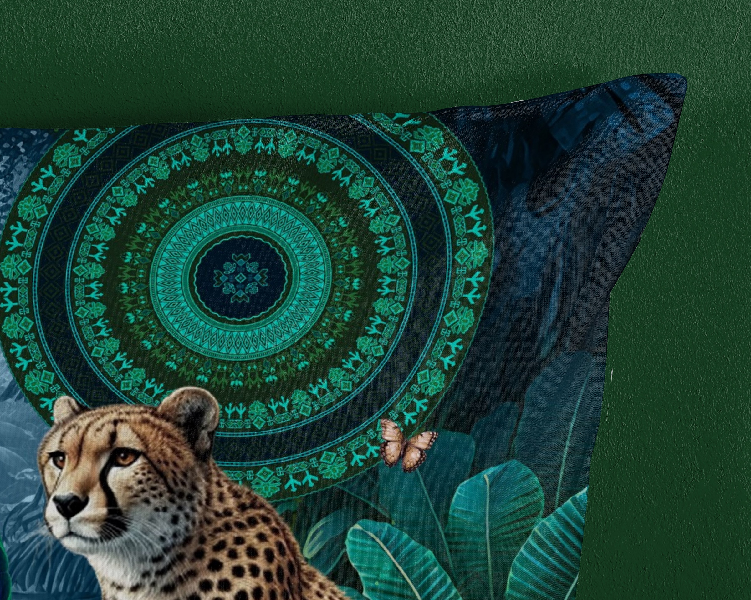 hip Wendebettwäsche »Nyah«, Satin, Reißverschluss, Wendeoptik, Mandala, Leopard, Blau, Grün