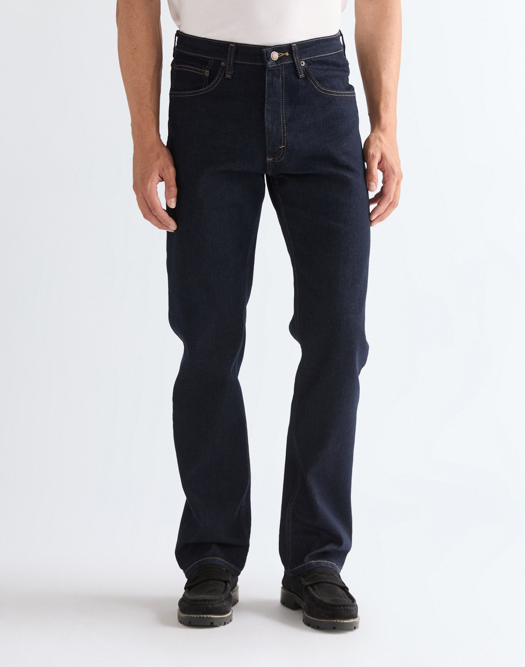 Wrangler Straight-Jeans "Foundation" aus elastischer Baumwollmischung