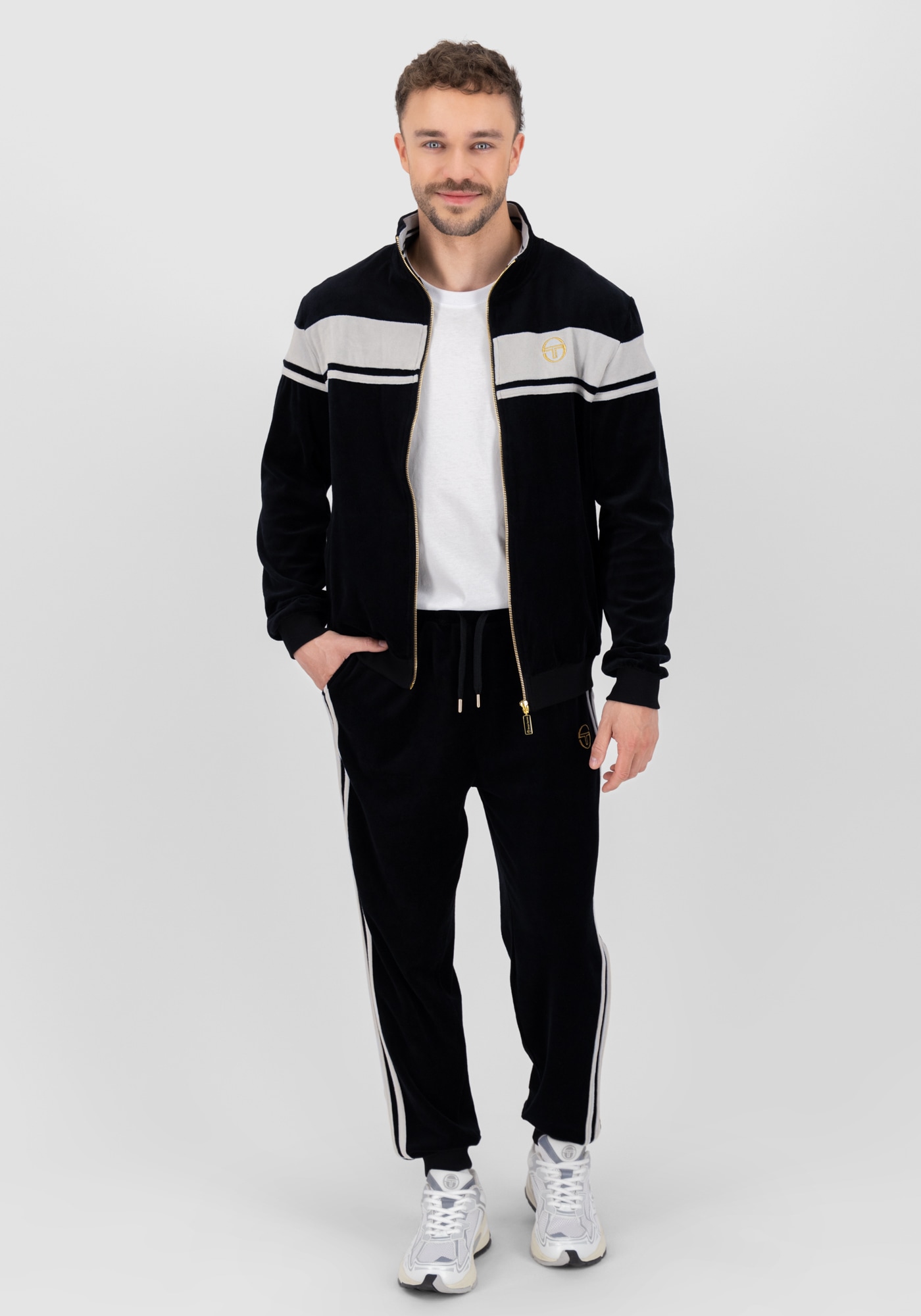 Sergio Tacchini Jogginghose »DAMARIND VELOUR TP Herren«, Trainingshose Herren, Jogginghose, Retro, Sporthose, Streetwear, Sale