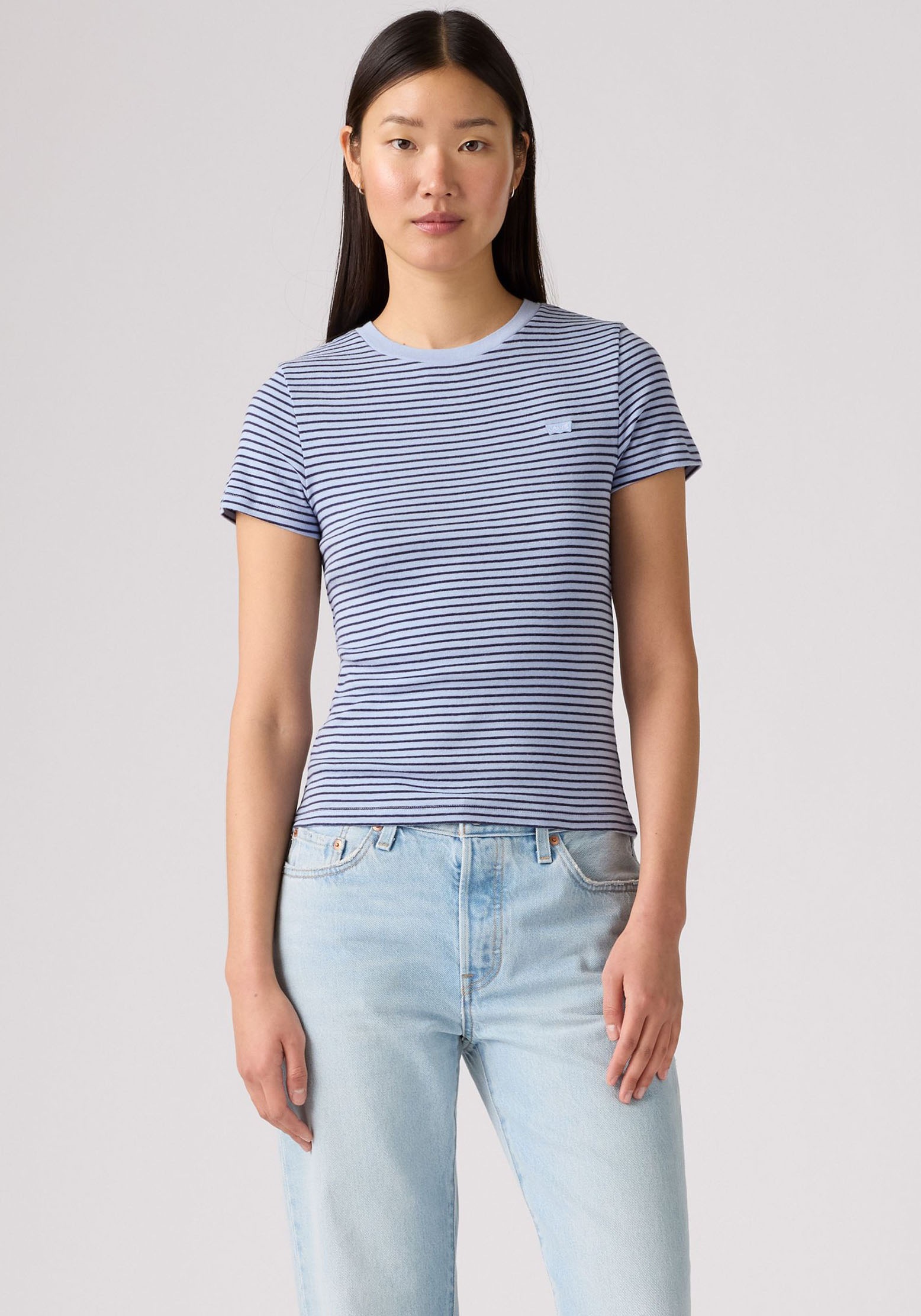 Levis T-Shirt "ESSENTIAL HM SS TEE", Taillierter Schnitt günstig online kaufen