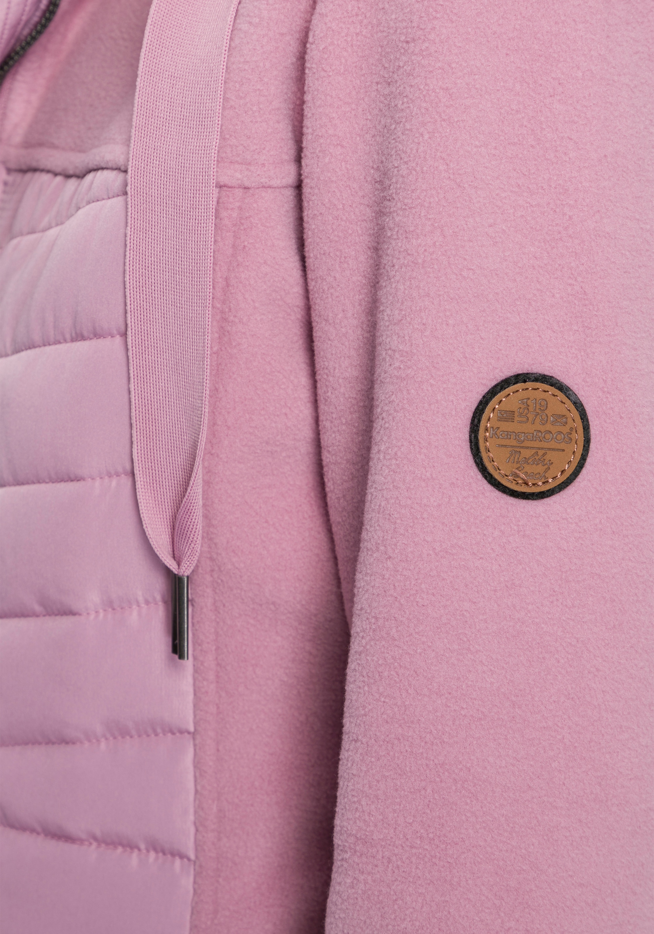 KangaROOS Langjacke, mit Kapuze, leichter Webstoff, figurbetonter Schnitt, mit Kapuze