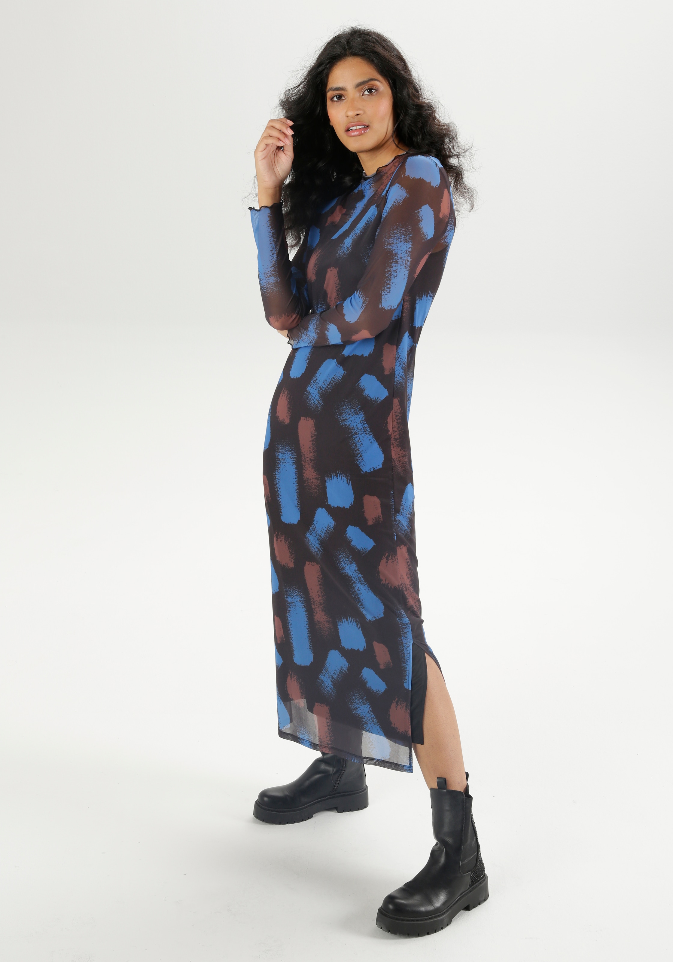 Aniston CASUAL Maxikleid, (mit Jersey-Unterkleid), mit farbharmonischem, grafischen Druck