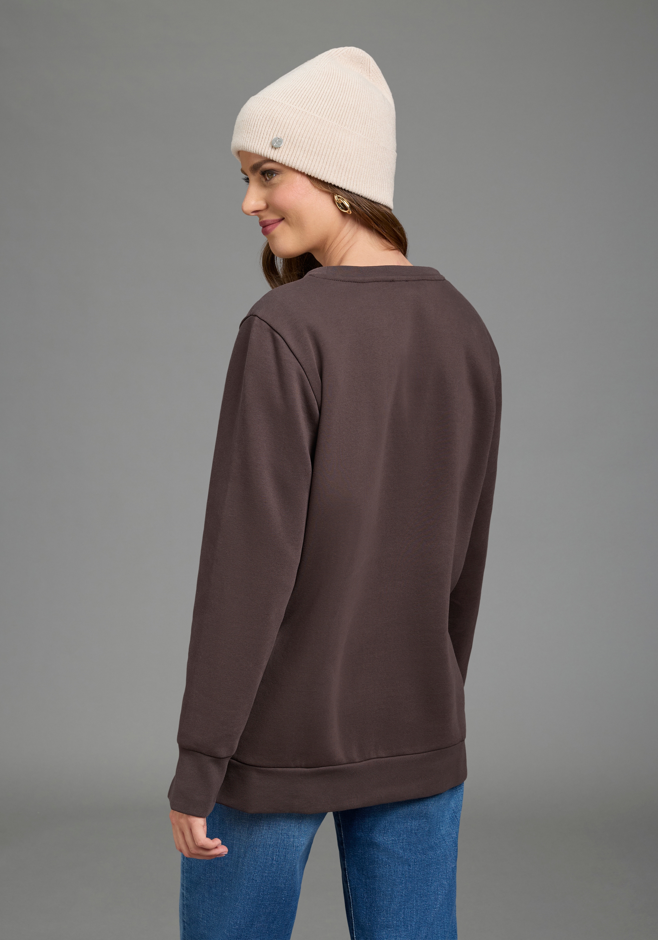 Laura Scott Longsweatshirt , mit Seitenschlitzen und hochwertiger Stickerei
