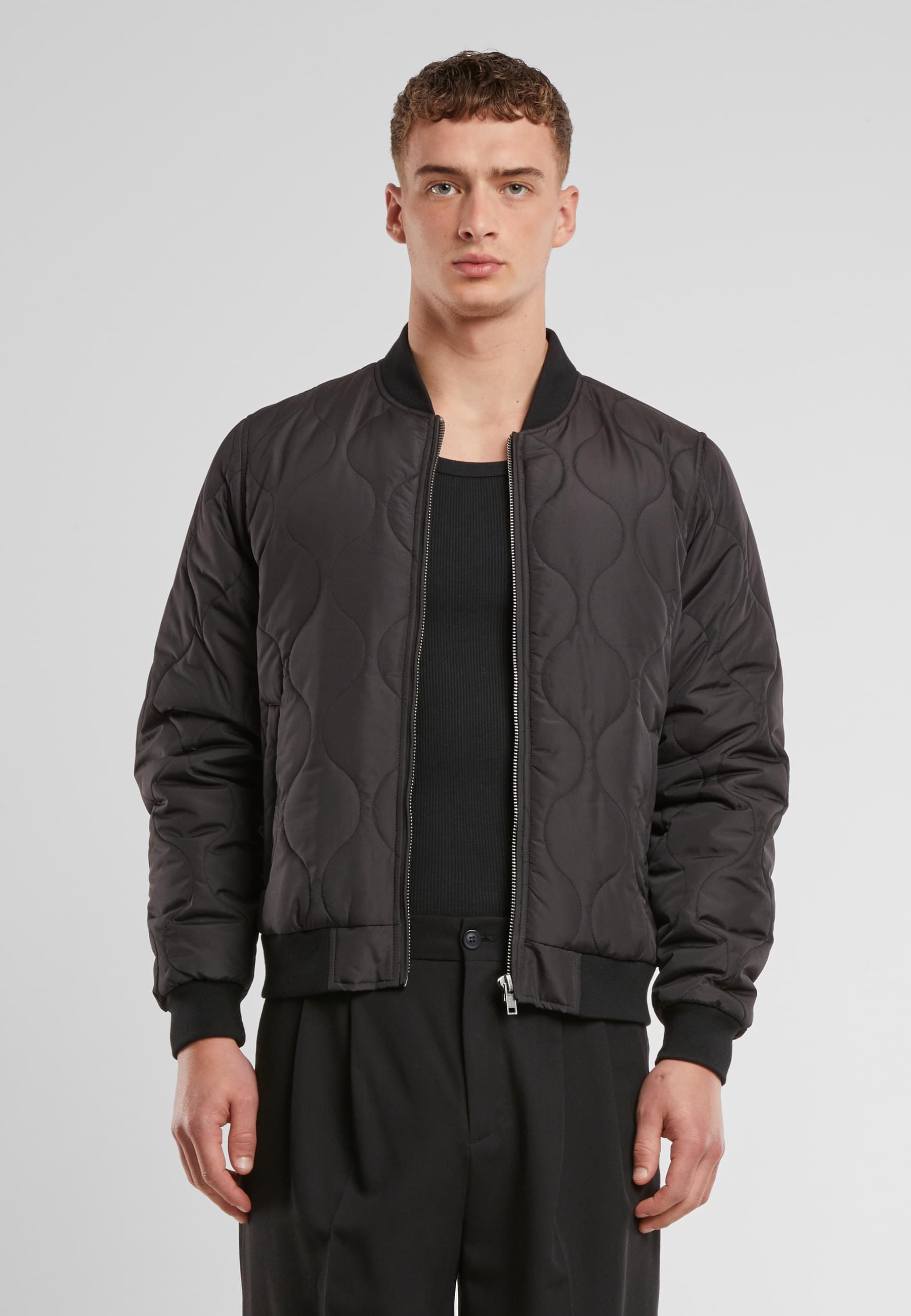 URBAN CLASSICS Bomberjacke »Urban Classics Onion Quilted Bomber«, (1 St.), ohne Kapuze