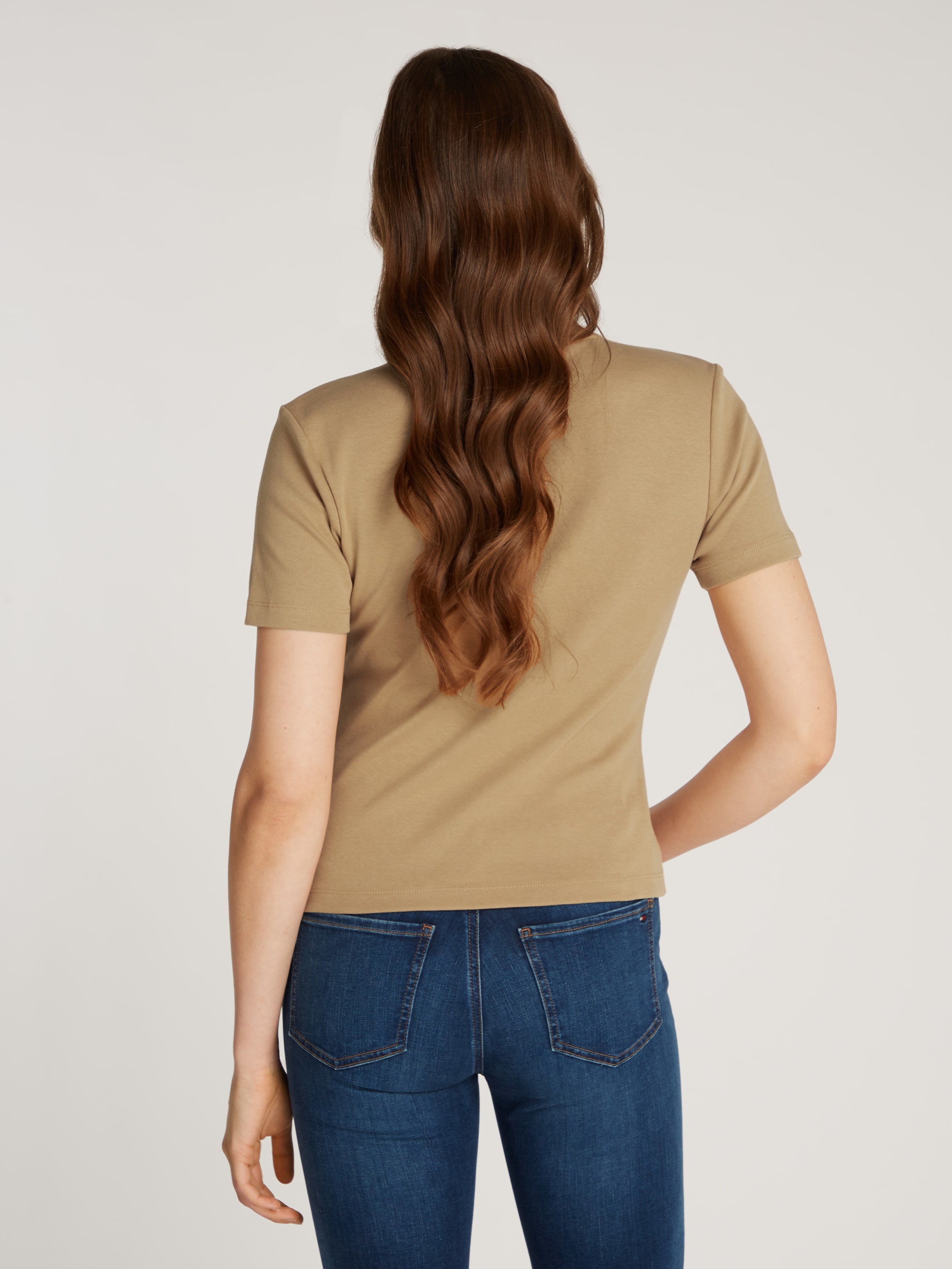 Tommy Hilfiger Stehkragenshirt »NEW CODY SLIM CROP MOCK-NK«, mit Logostickerei