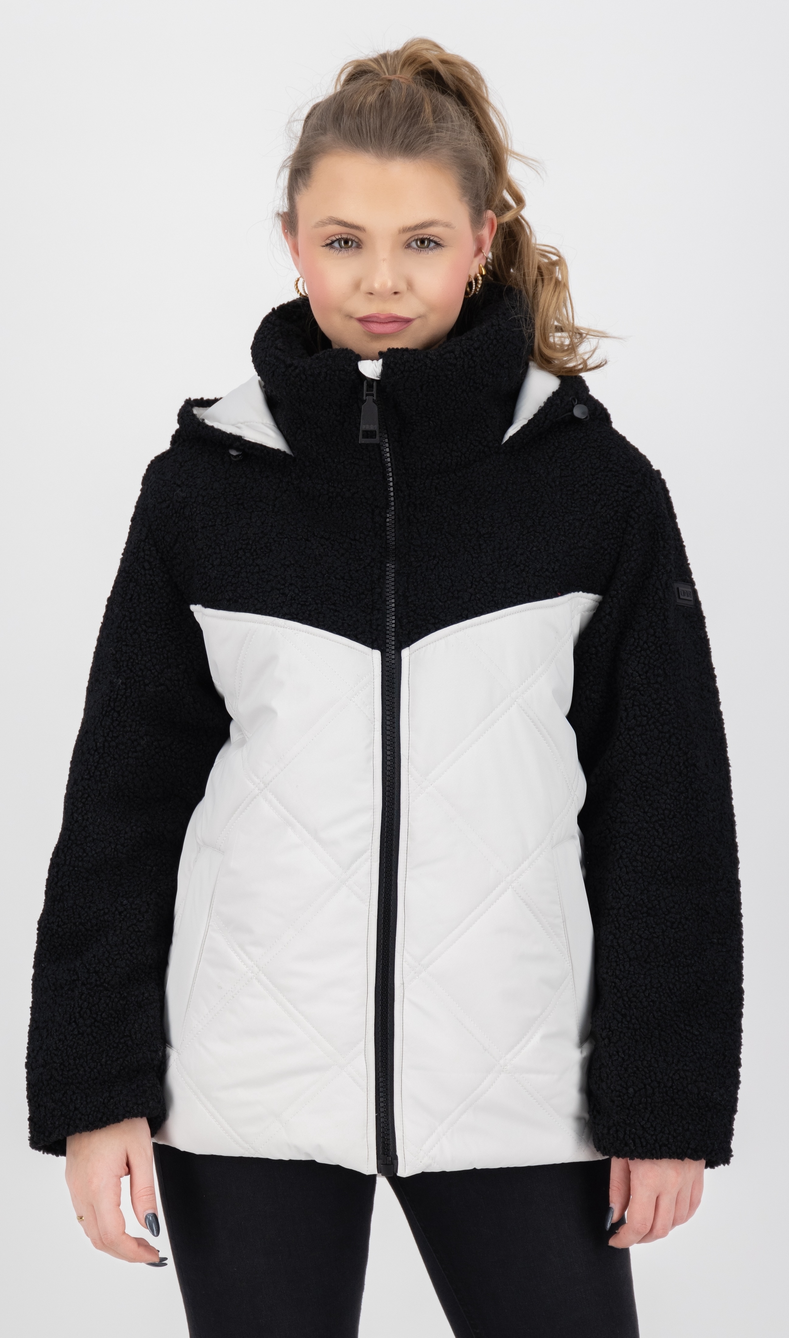 LPO Steppjacke "XAVIA WMN" mit Kapuze hochgeschlossener Kragen mit Sherpa-Fleece