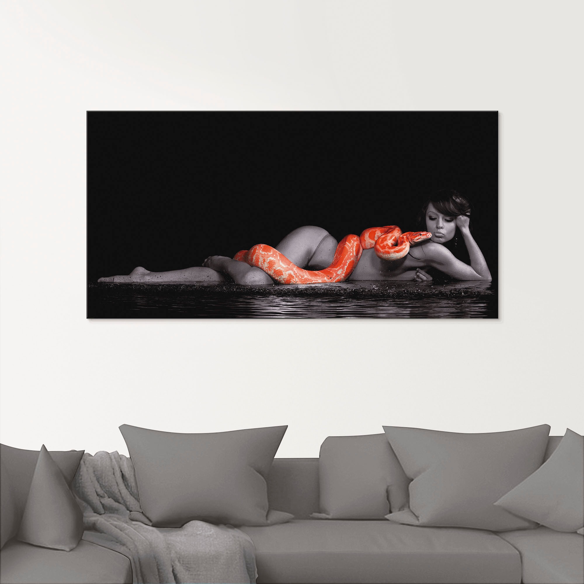 Artland Glasbild "Frau in Wasser liegend mit roter Python", Frau, (1 St.), in verschiedenen Größen