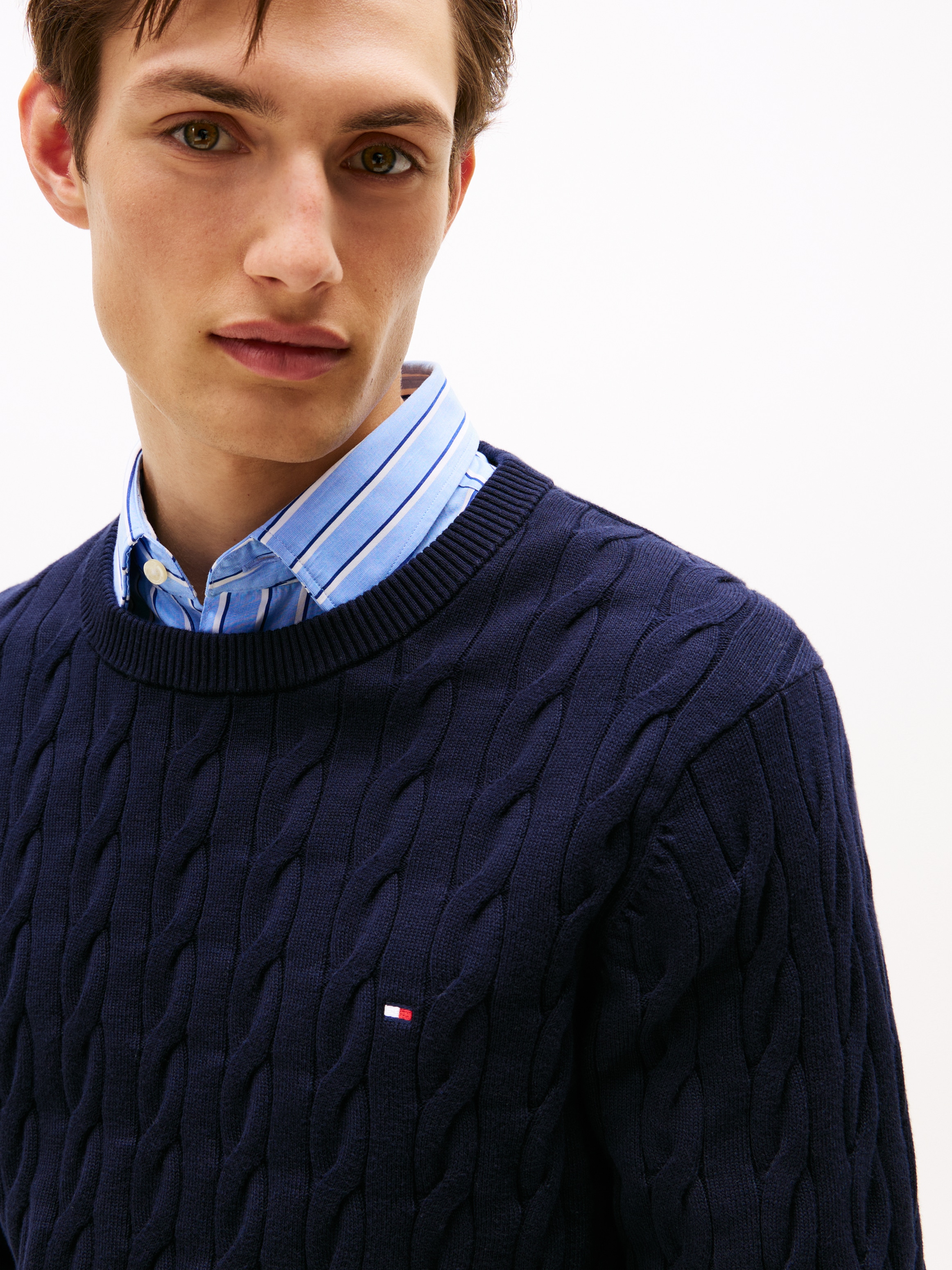 Tommy Hilfiger Strickpullover »CLASSIC CABLE CREW NECK mit Strukturstrick und Flaglabel« unifarben, casual, regular fit, Baumwolle, Rundhals