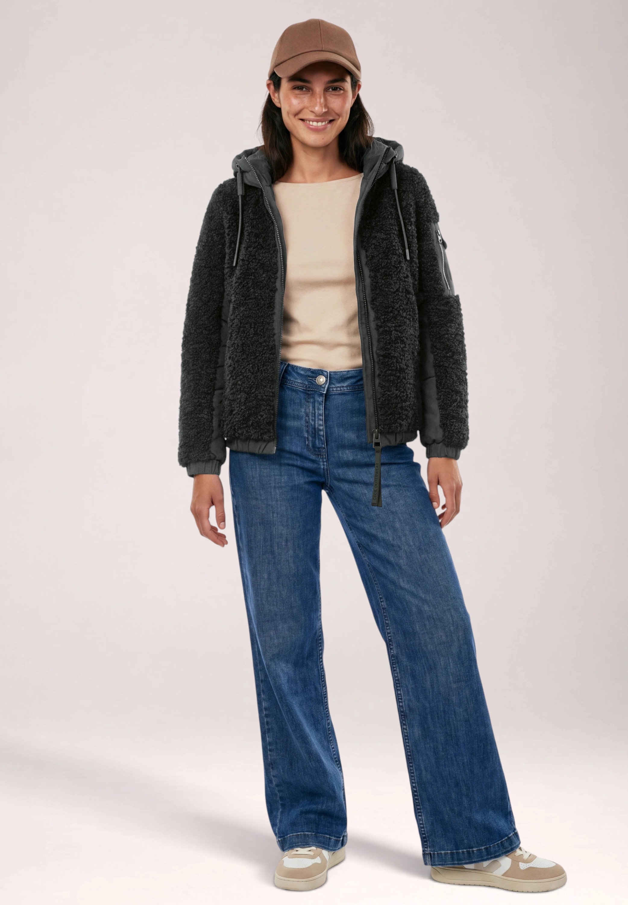 Cecil Fellimitatjacke mit Kapuze mit Kapuze mit Tunnelzugband