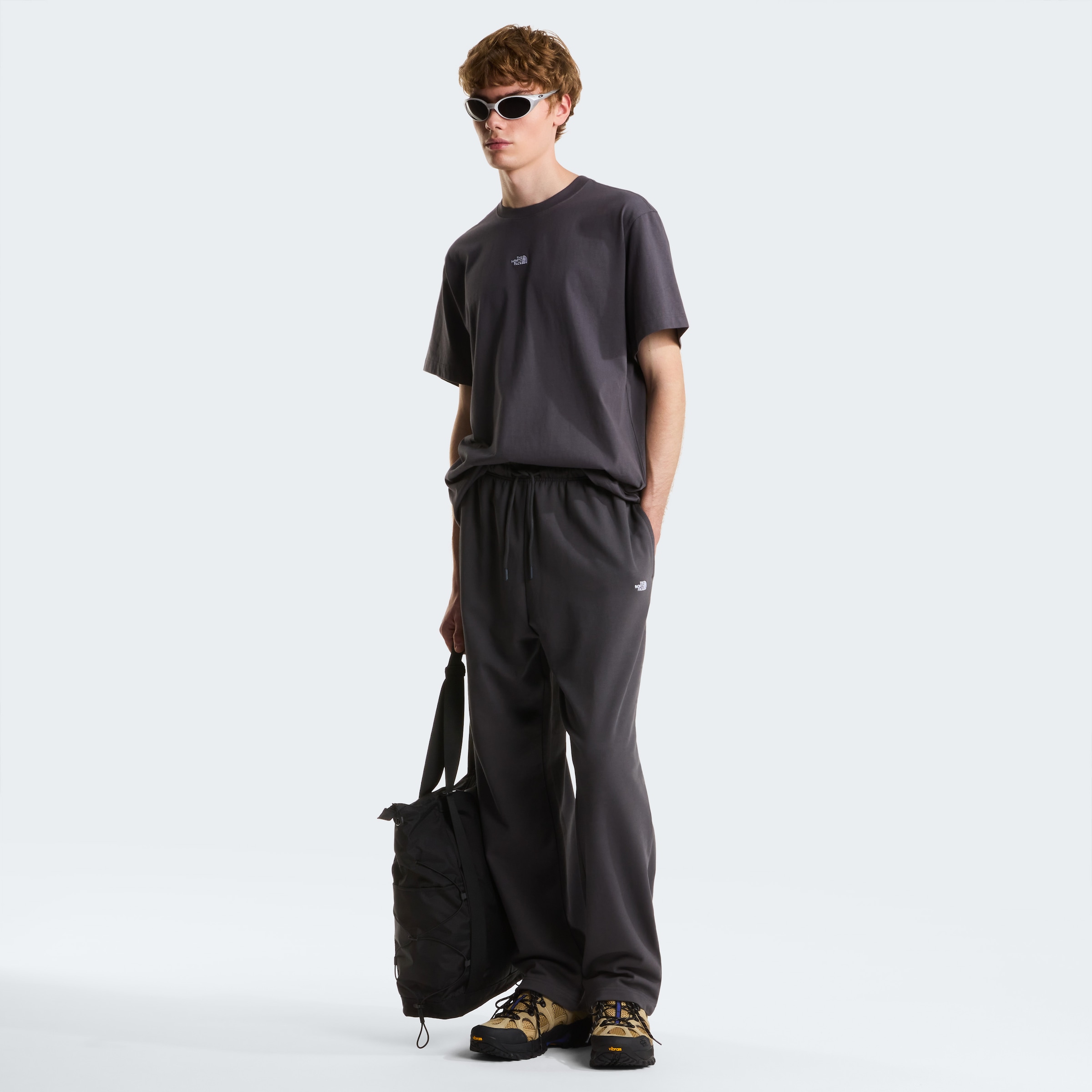 The North Face T-Shirt »M ESSENTIAL CENTER LOGO RELAXED SHORT SLEEVE TEE« lockere Passform, Kurzarm, für Sportmode und Outdoormode