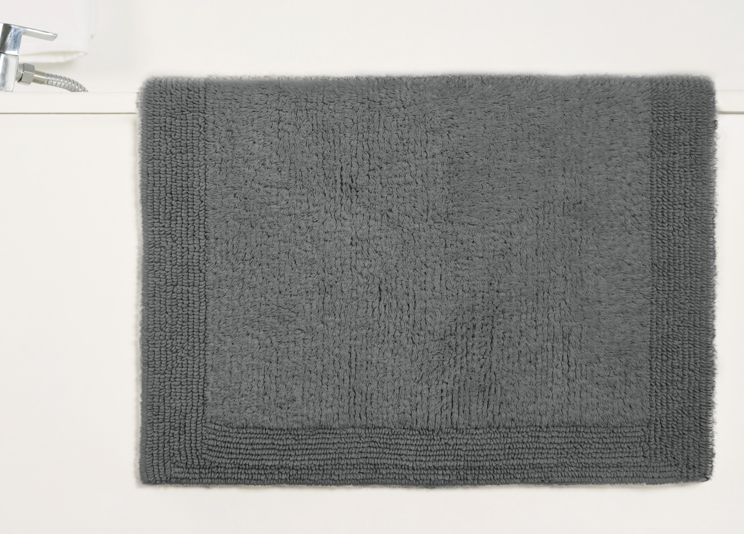 my home Badematte »Kapra, Badvorleger, Badezimmer Teppich«, beidseitig nutzbar-fußbodenheizungsgeeignet-strapazierfähig, mit Bordüre, Badteppich, Badematte, Baumwolle