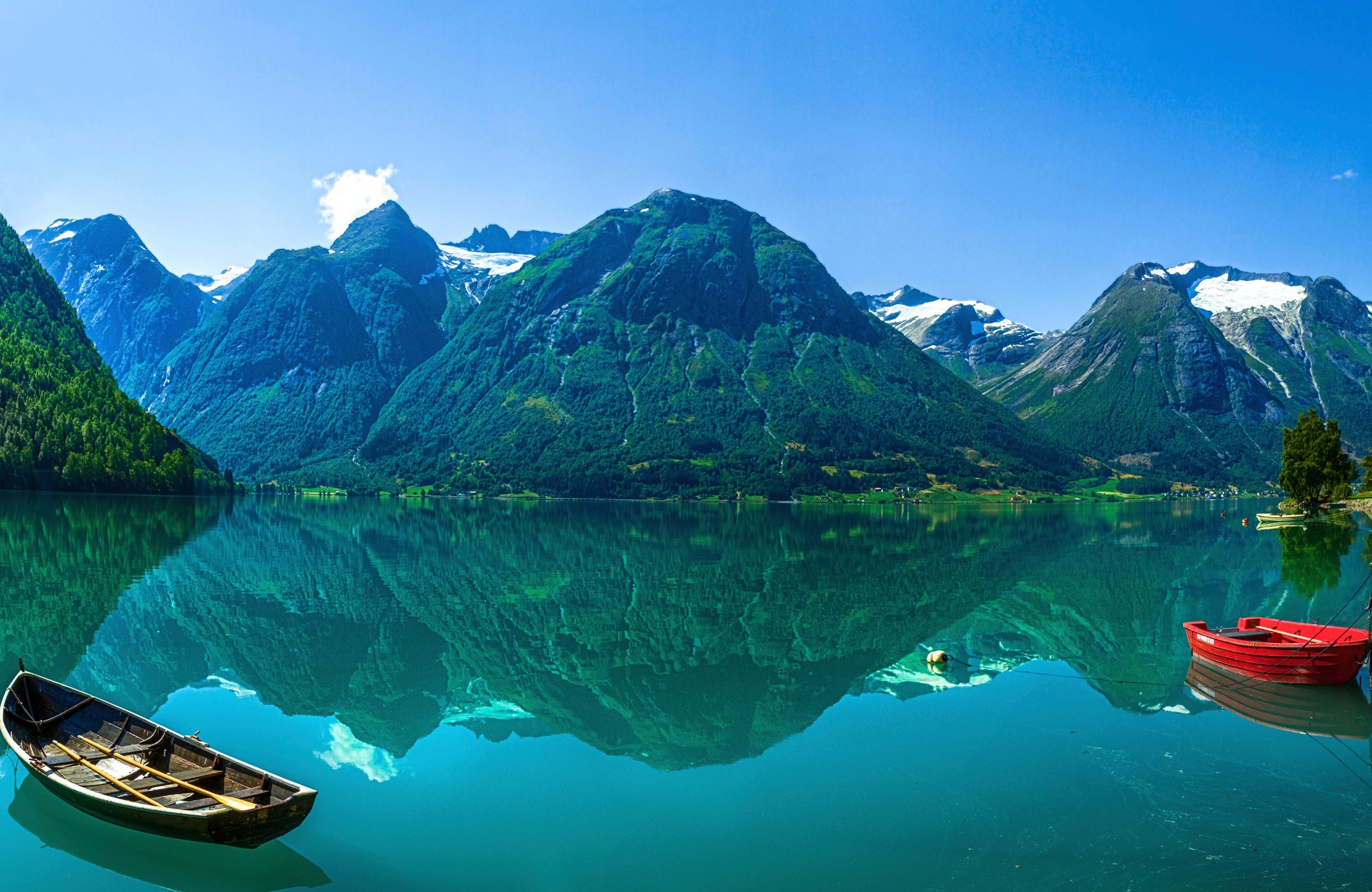 Papermoon Fototapete "Photo-Art CHRISTER OLSEN, DER GLETSCHERSEE"